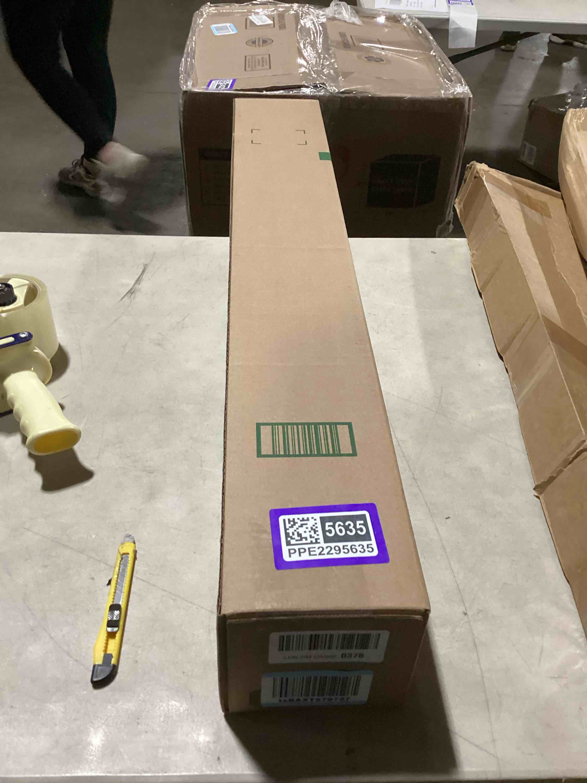 https://s3.amazonaws.com/lotting-images-prod/bidfta/PPE2295635_1746641140234.jpeg