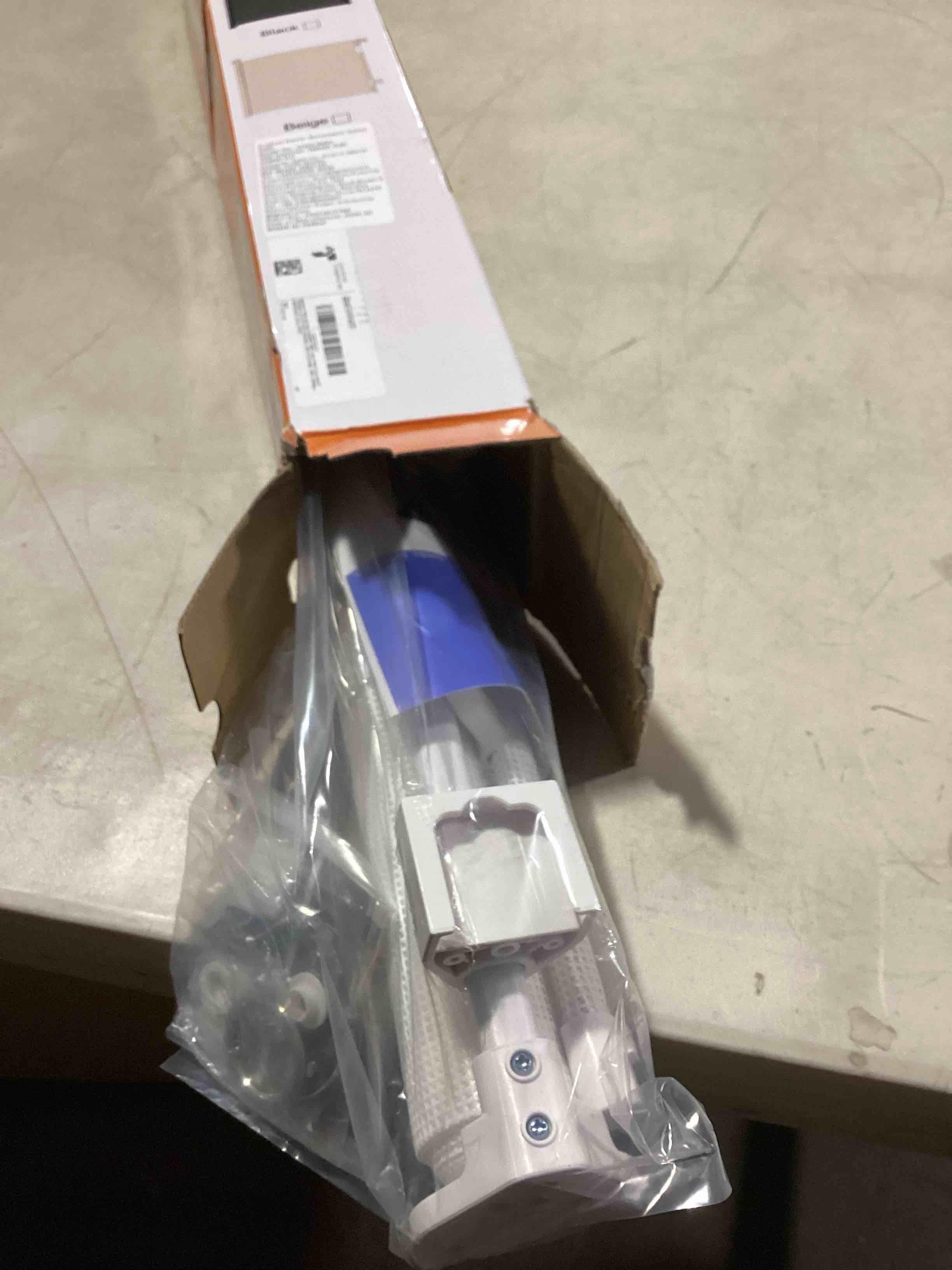 https://s3.amazonaws.com/lotting-images-prod/bidfta/PPE2295958_1747050574858.jpeg