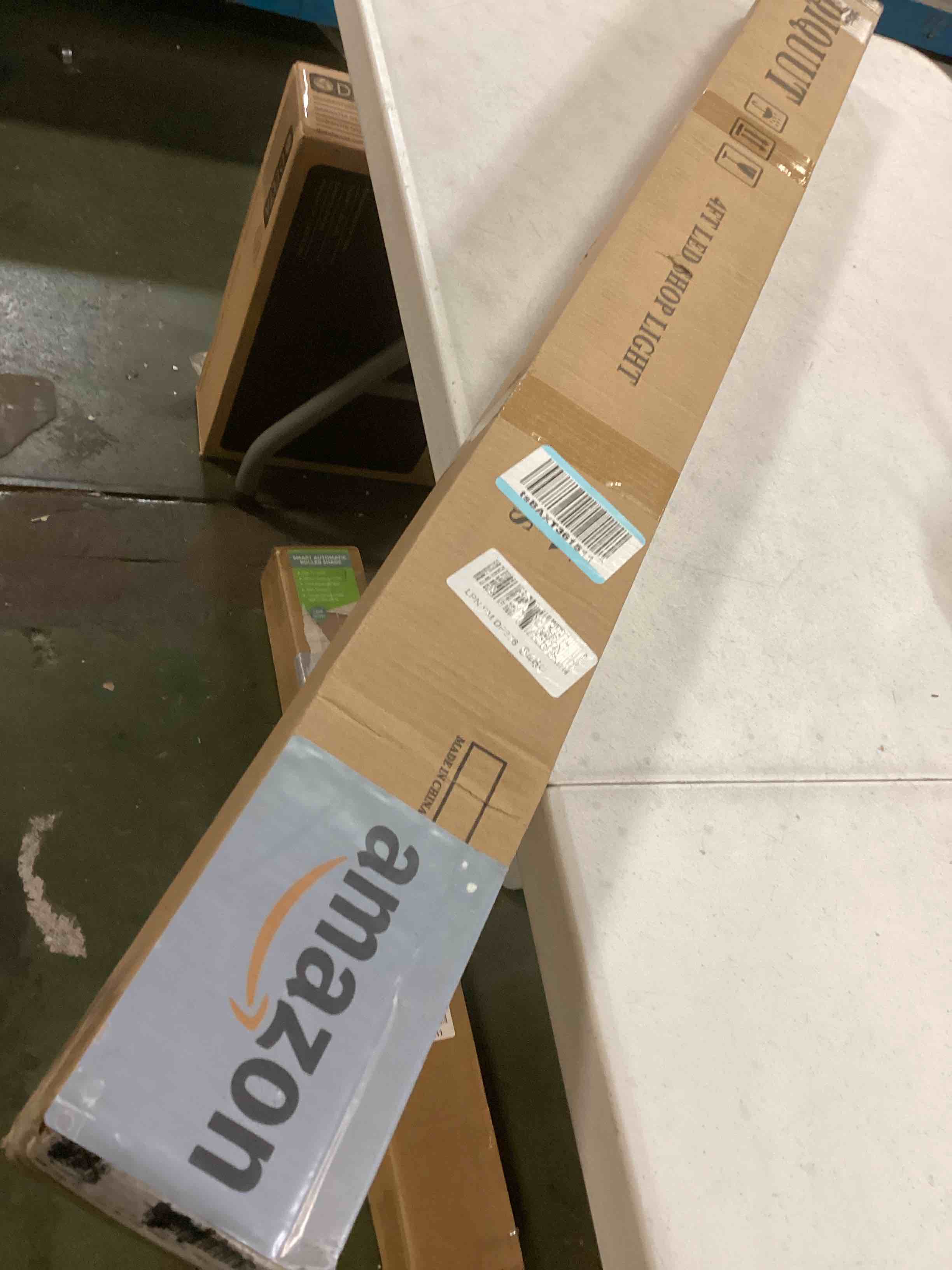 https://s3.amazonaws.com/lotting-images-prod/bidfta/PPE2296170_1742319040473.jpeg