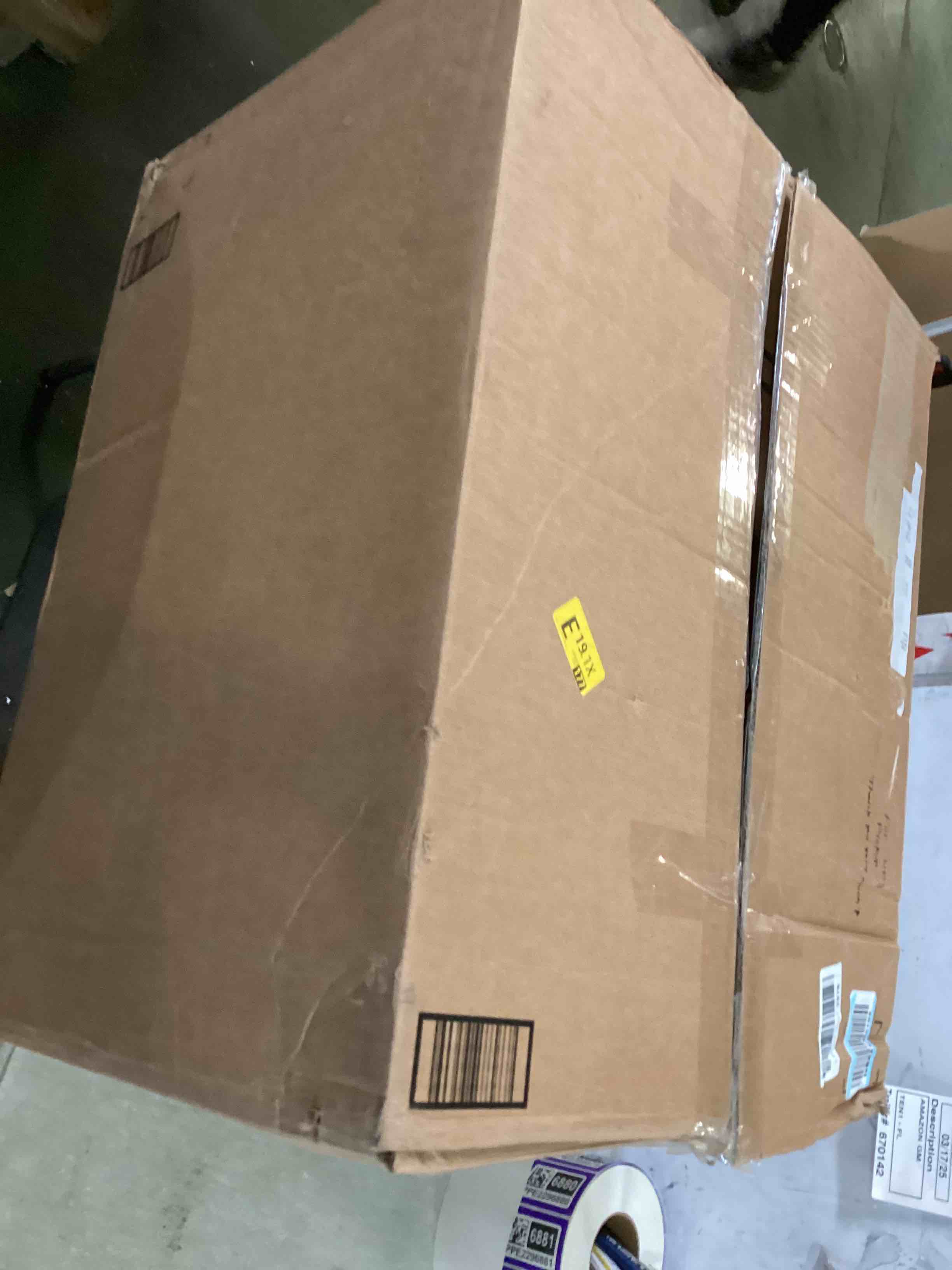 https://s3.amazonaws.com/lotting-images-prod/bidfta/PPE2296871_1742826675985.jpeg