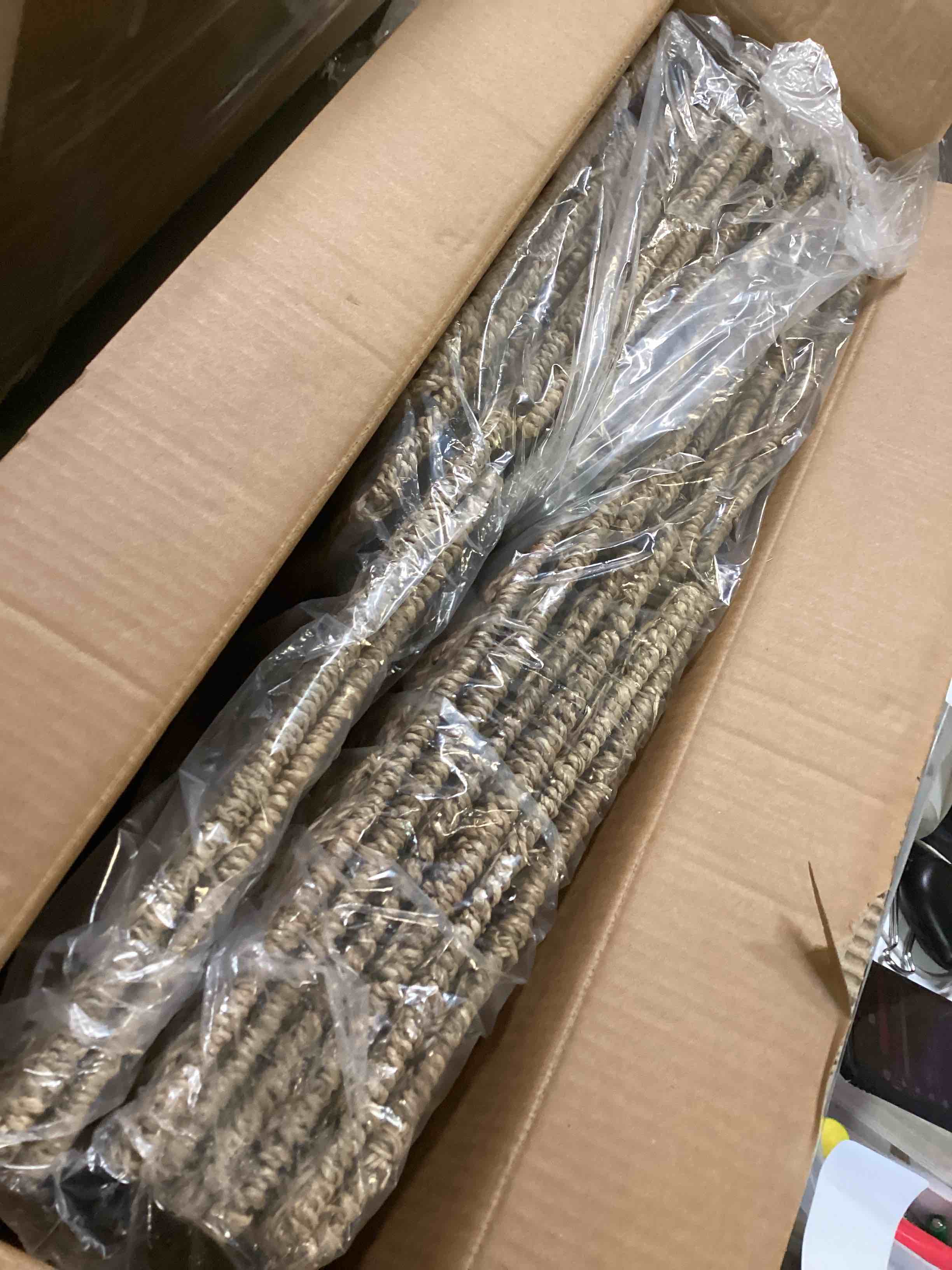 https://s3.amazonaws.com/lotting-images-prod/bidfta/PPE2297024_1742844781532.jpeg