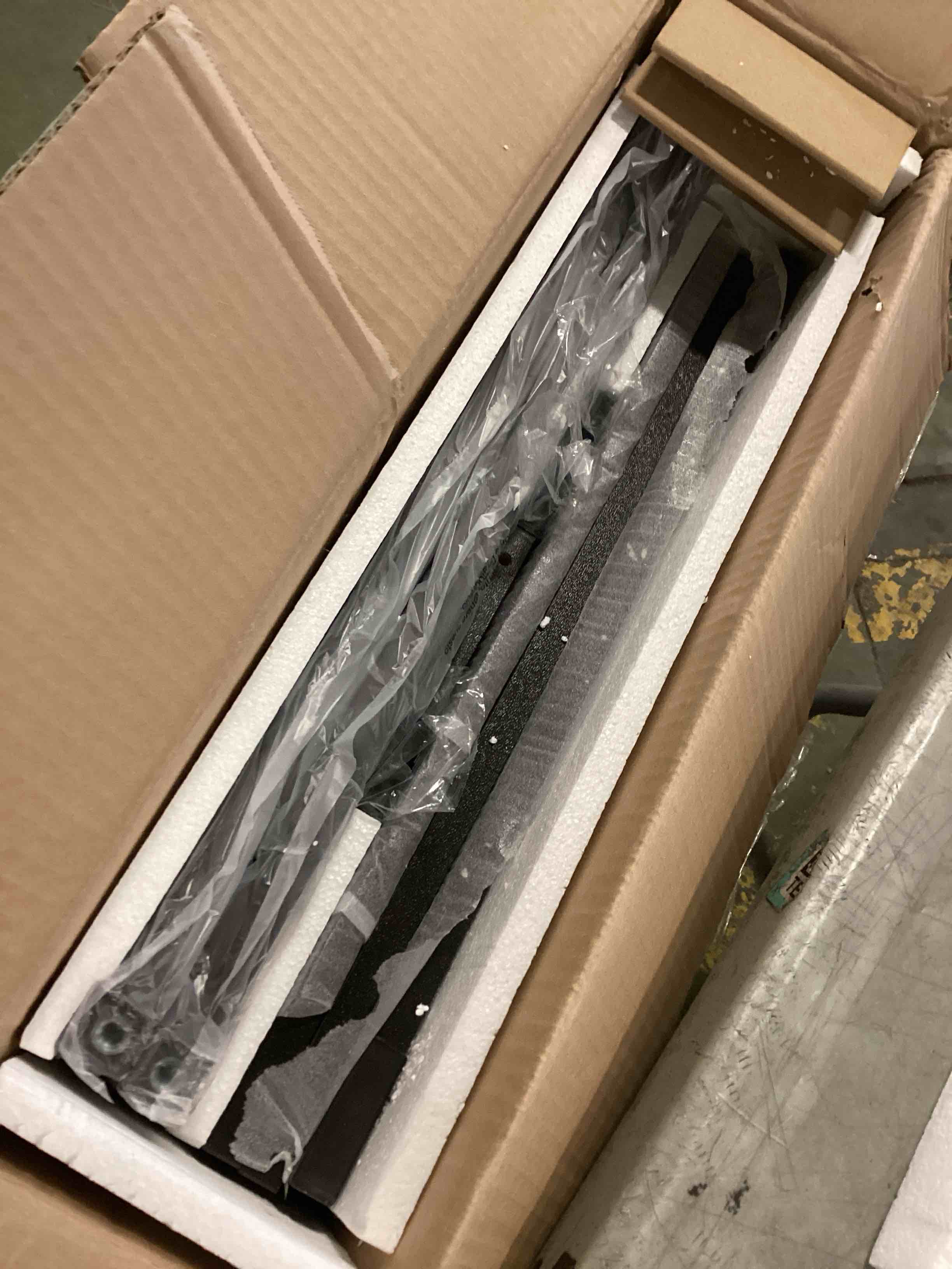 https://s3.amazonaws.com/lotting-images-prod/bidfta/PPE2297558_1743080371733.jpeg