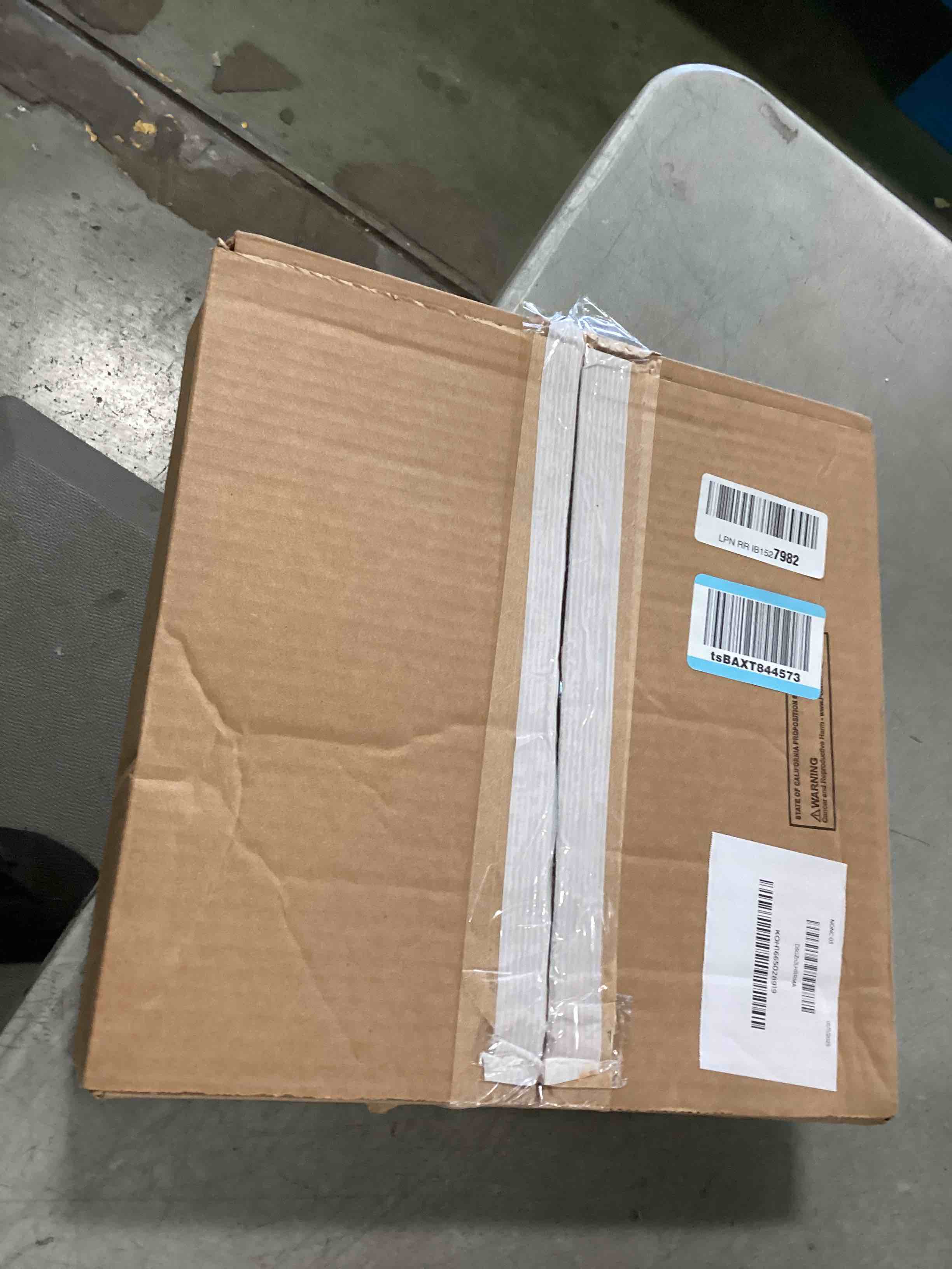 https://s3.amazonaws.com/lotting-images-prod/bidfta/PPE2297610_1743086573681.jpeg