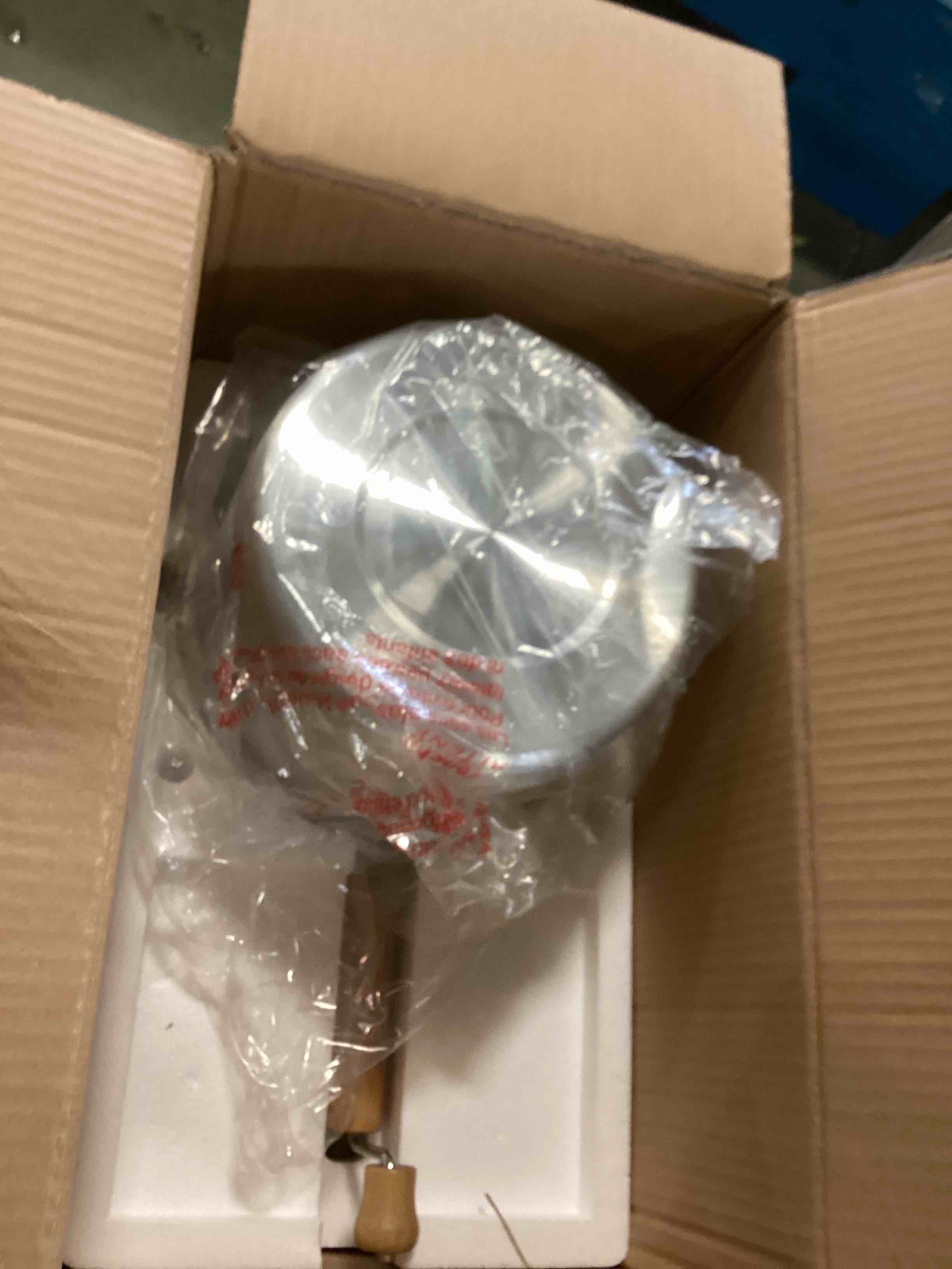 https://s3.amazonaws.com/lotting-images-prod/bidfta/PPE2297744_1743103644063.jpeg
