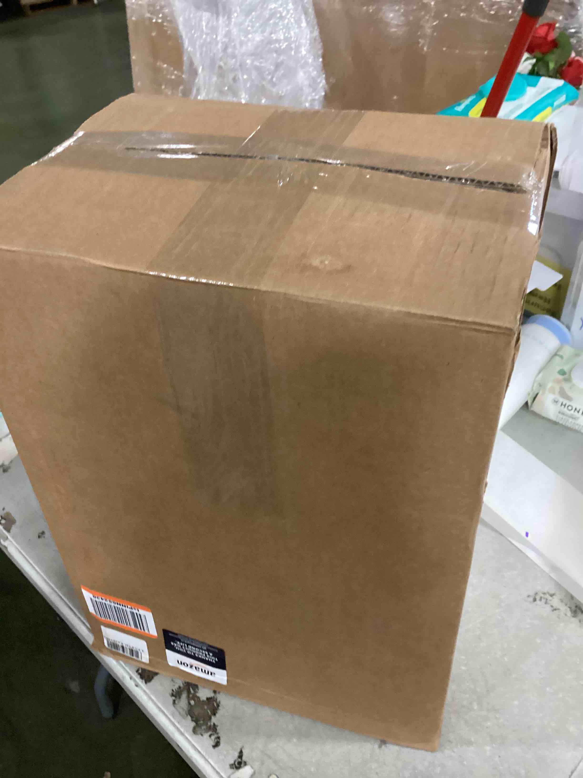 https://s3.amazonaws.com/lotting-images-prod/bidfta/PPE2297808_1743165753792.jpeg