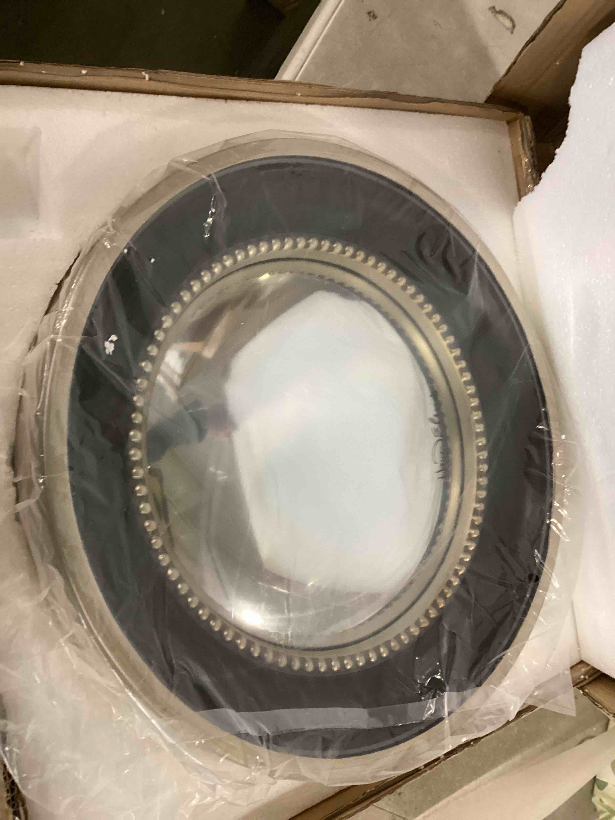https://s3.amazonaws.com/lotting-images-prod/bidfta/PPE2297865_1743174350708.jpeg