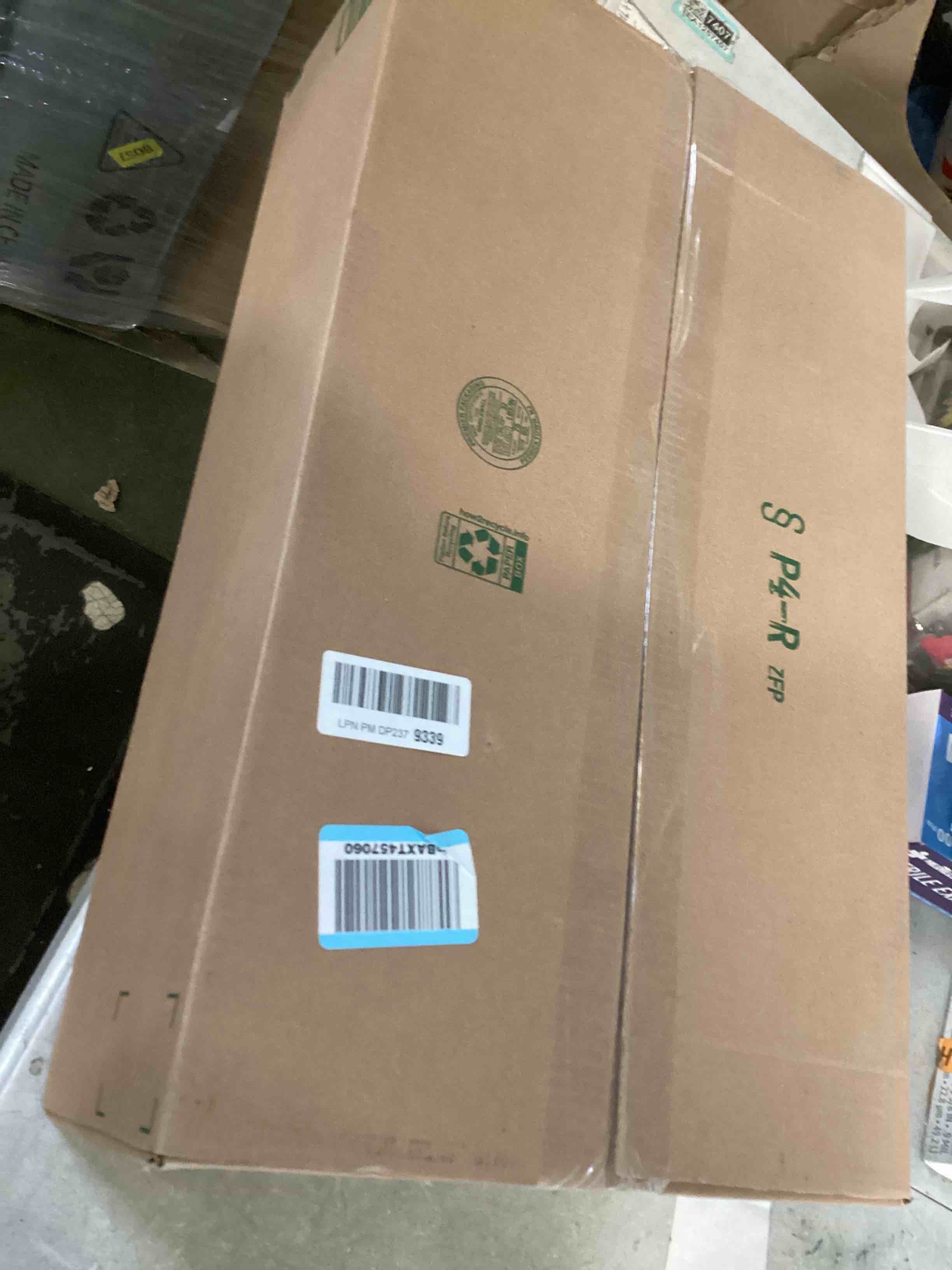 https://s3.amazonaws.com/lotting-images-prod/bidfta/PPE2298979_1744040292797.jpeg