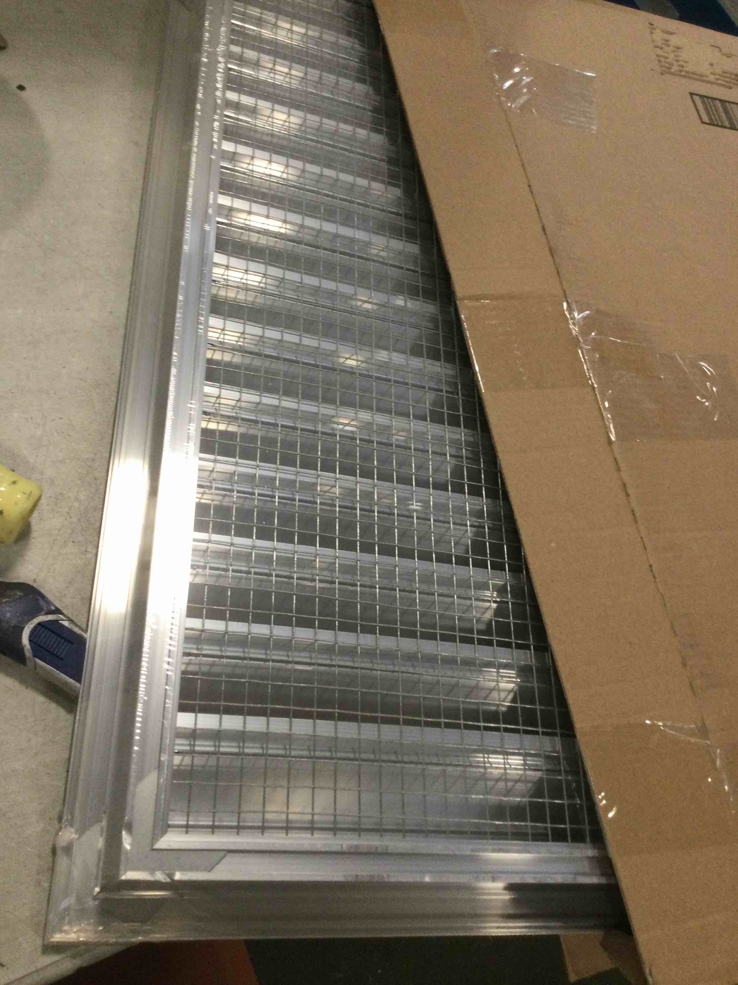 https://s3.amazonaws.com/lotting-images-prod/bidfta/PPE2299080_1743615969118.jpeg