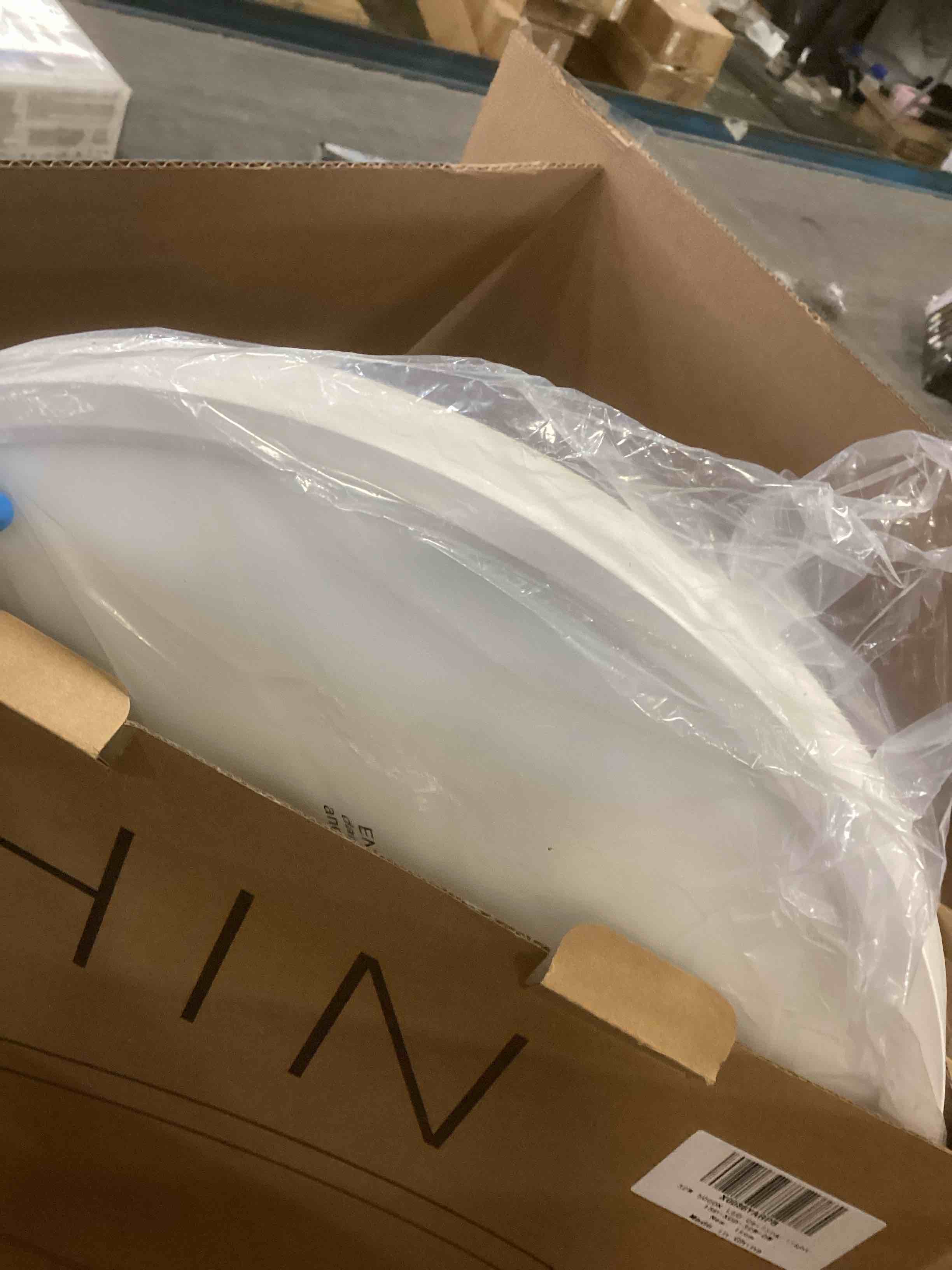 https://s3.amazonaws.com/lotting-images-prod/bidfta/PPE2299694_1744302881748.jpeg