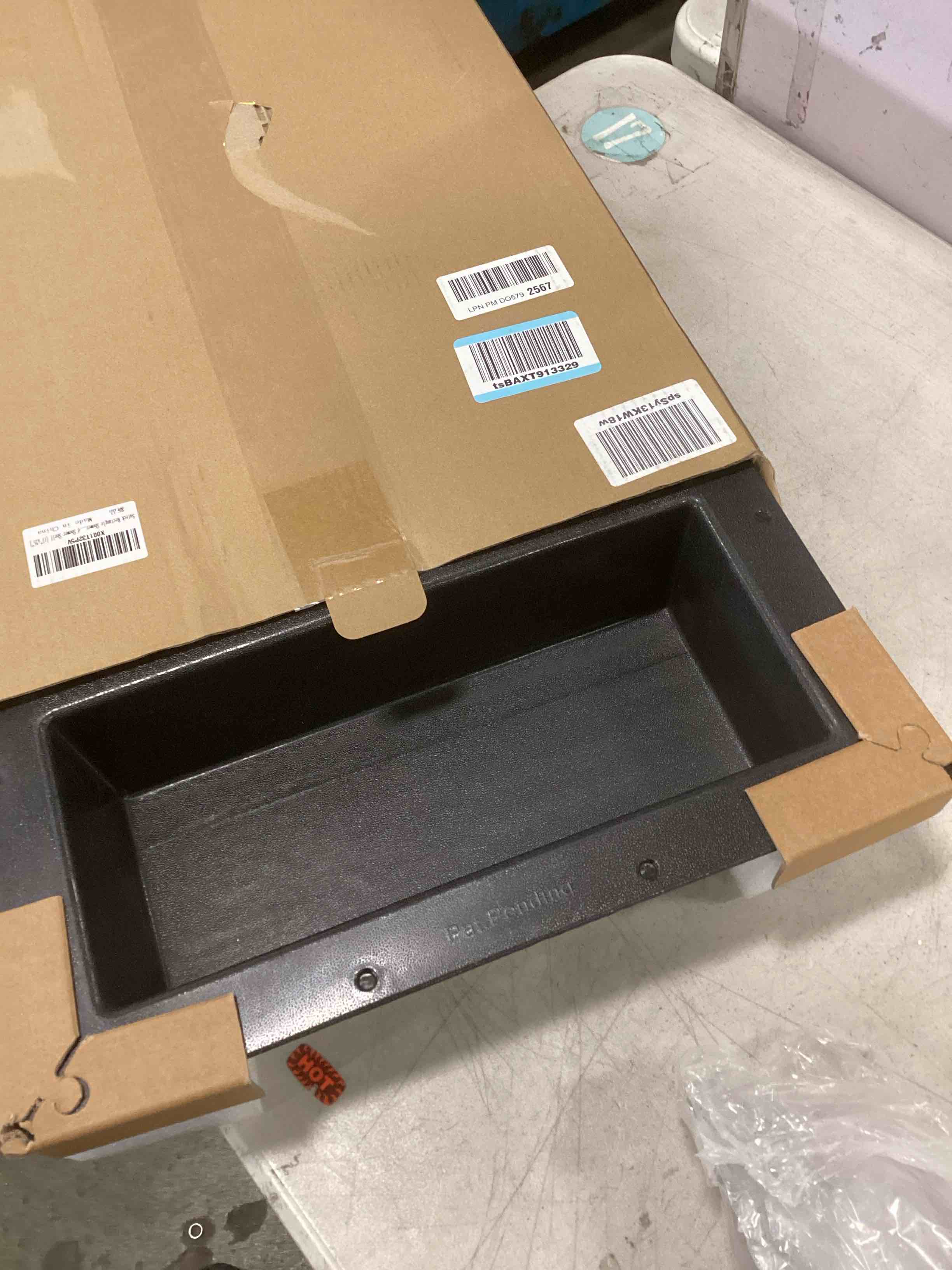 https://s3.amazonaws.com/lotting-images-prod/bidfta/PPE2299824_1744720482803.jpeg