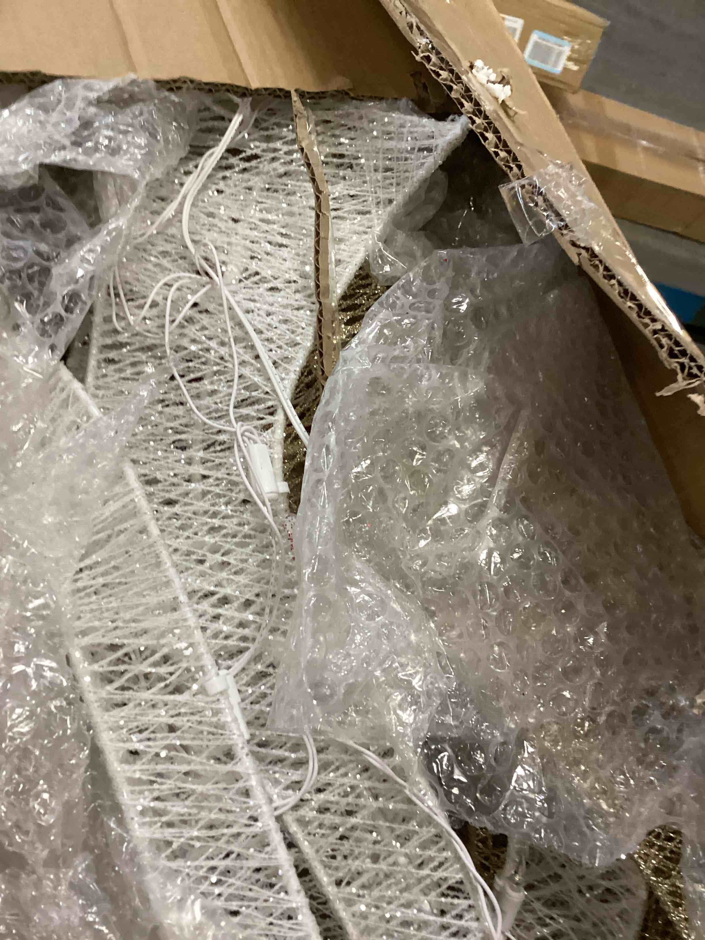 https://s3.amazonaws.com/lotting-images-prod/bidfta/PPE2300368_1744904196988.jpeg