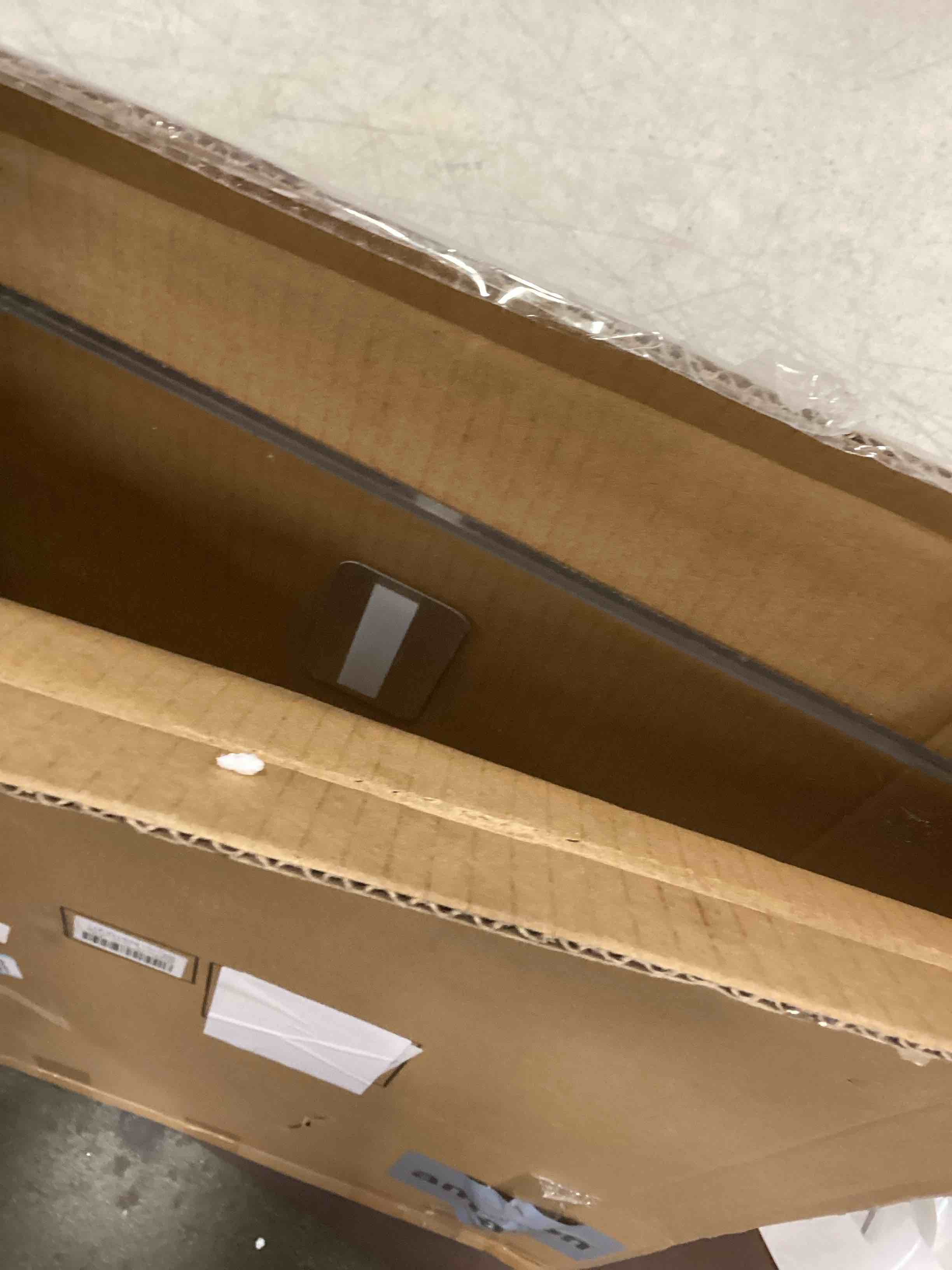 https://s3.amazonaws.com/lotting-images-prod/bidfta/PPE2300408_1744910715682.jpeg