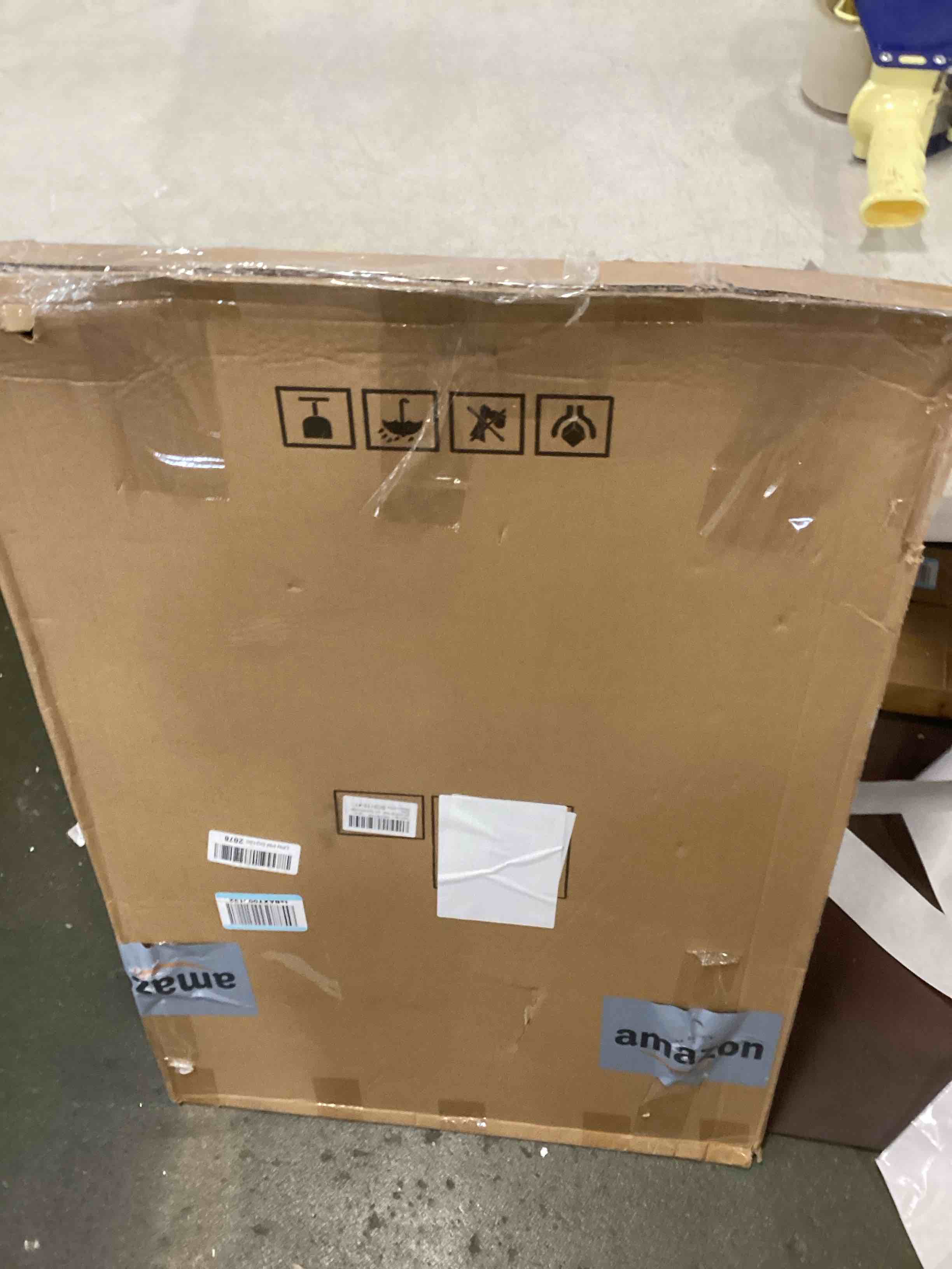https://s3.amazonaws.com/lotting-images-prod/bidfta/PPE2300408_1744910728920.jpeg