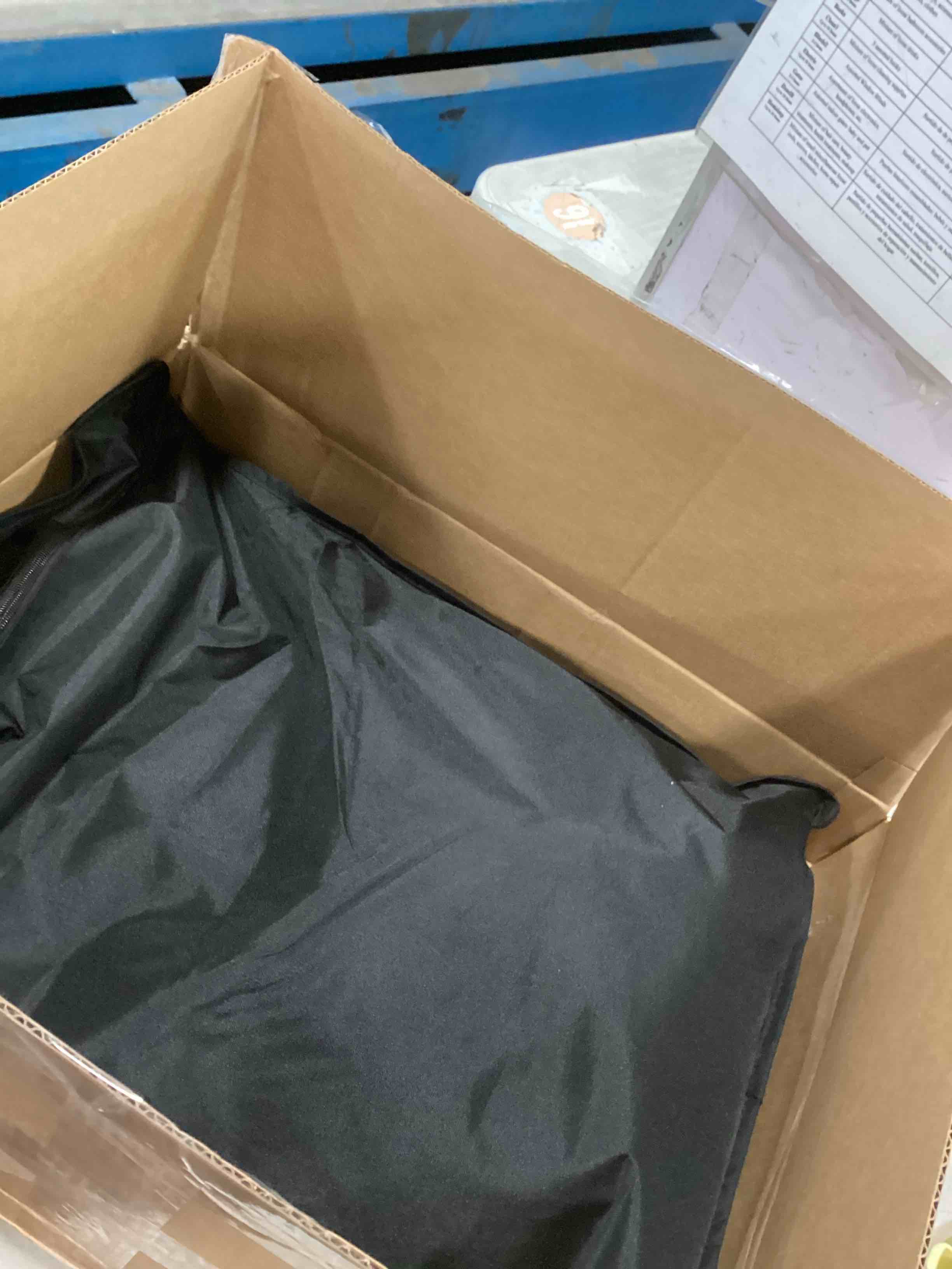 https://s3.amazonaws.com/lotting-images-prod/bidfta/PPE2300524_1744980810356.jpeg