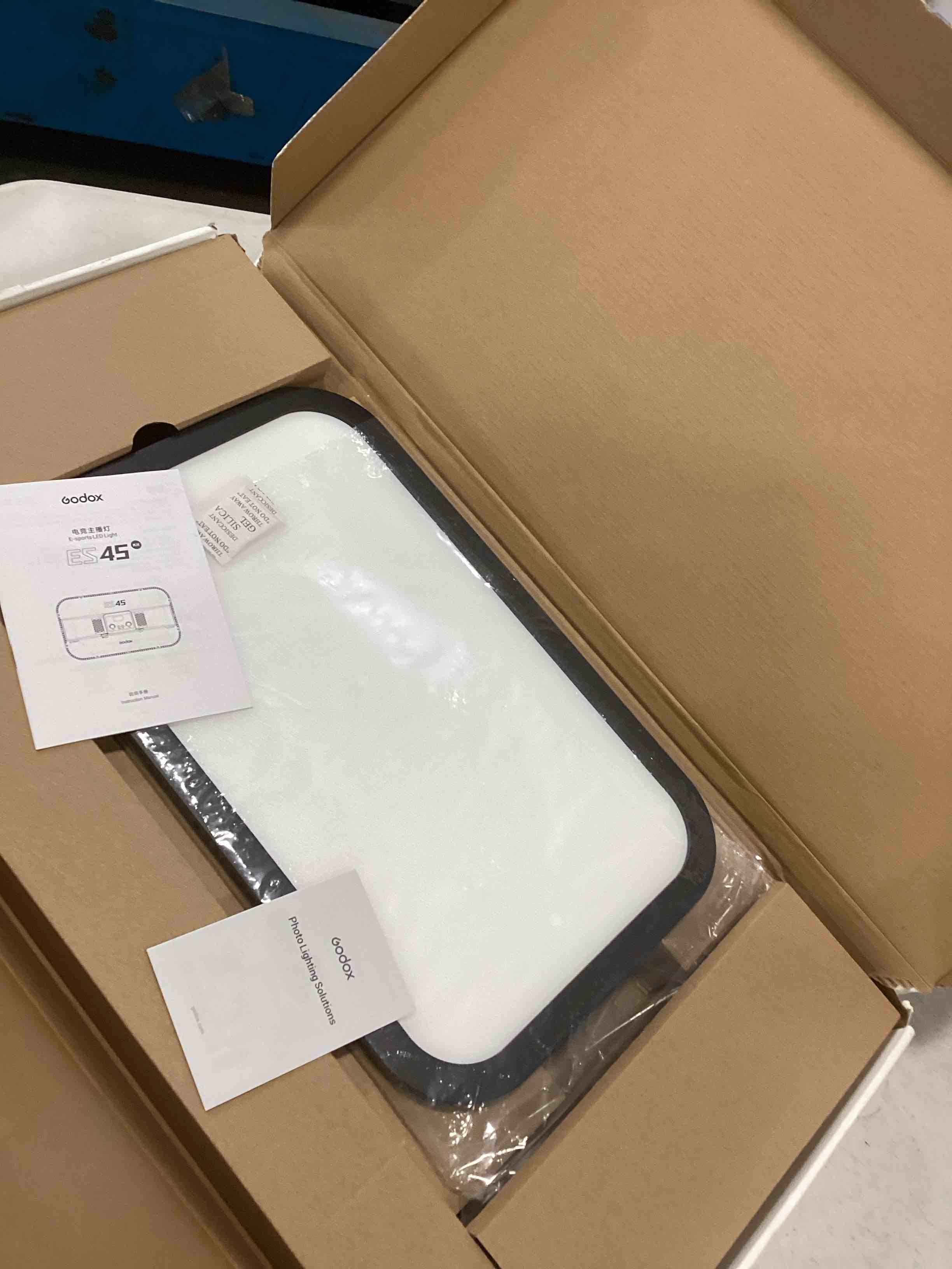 https://s3.amazonaws.com/lotting-images-prod/bidfta/PPE2300543_1744982429261.jpeg