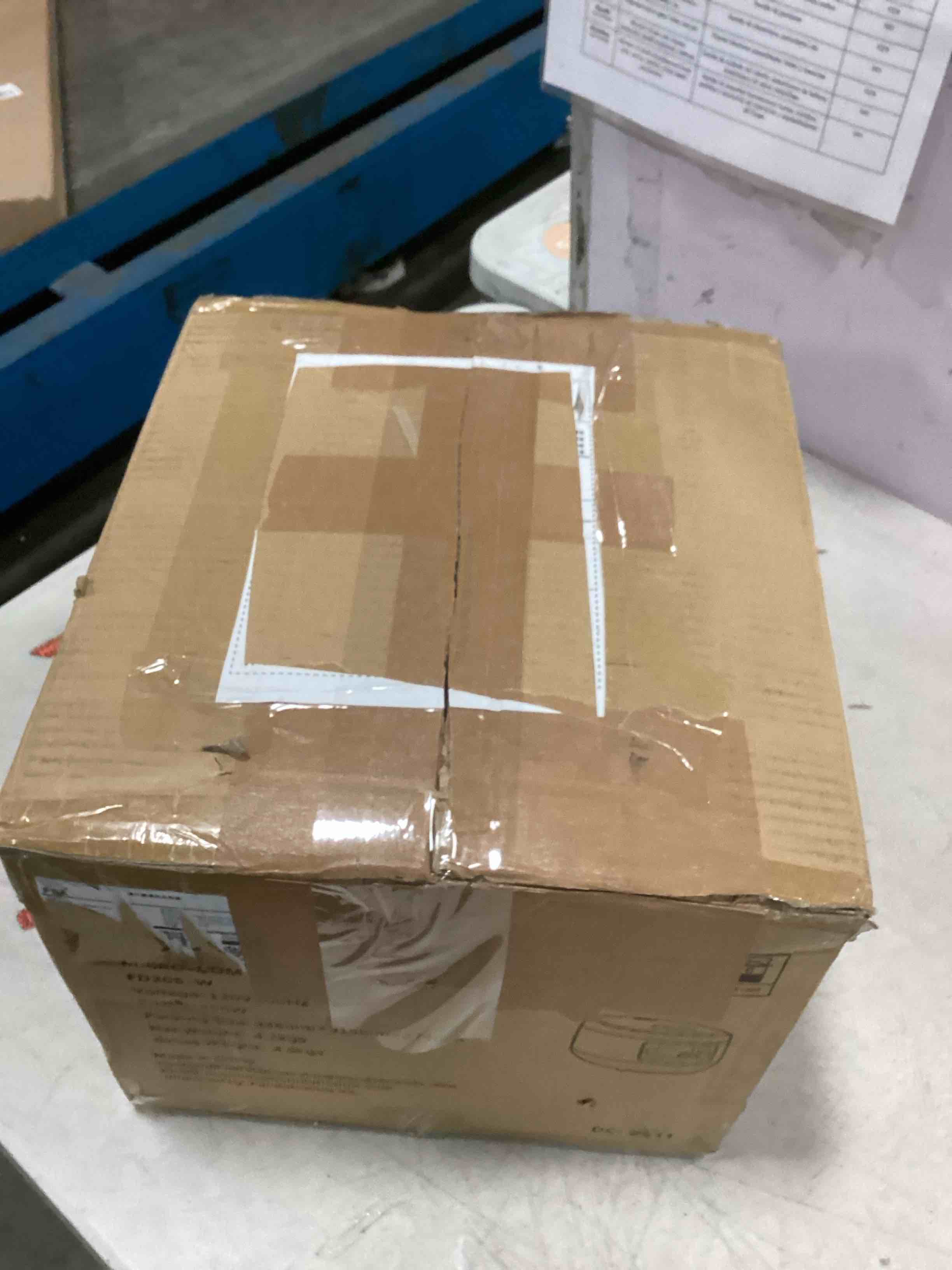 https://s3.amazonaws.com/lotting-images-prod/bidfta/PPE2300736_1745247060994.jpeg