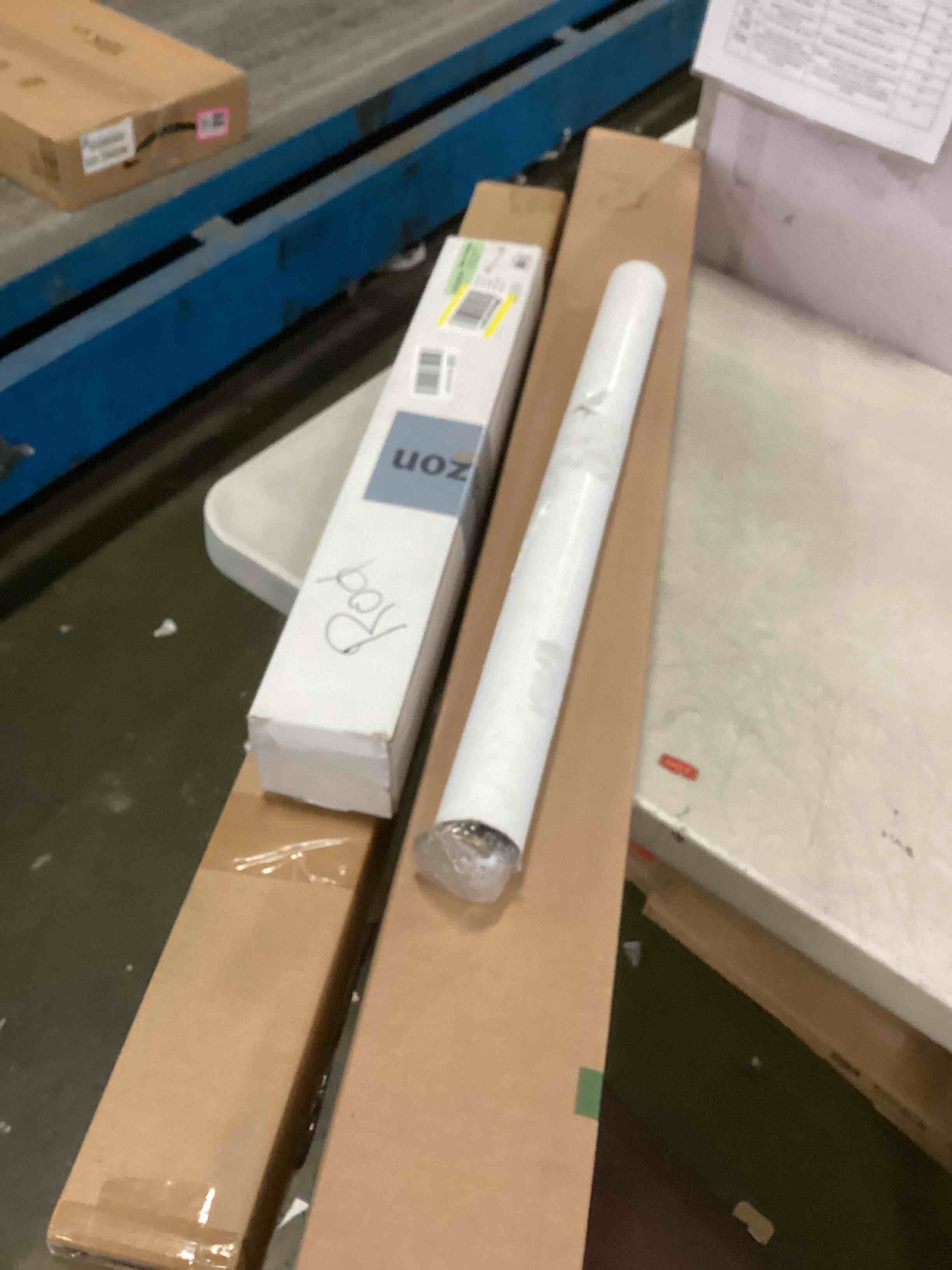 https://s3.amazonaws.com/lotting-images-prod/bidfta/PPE2300783_1745252175932.jpeg