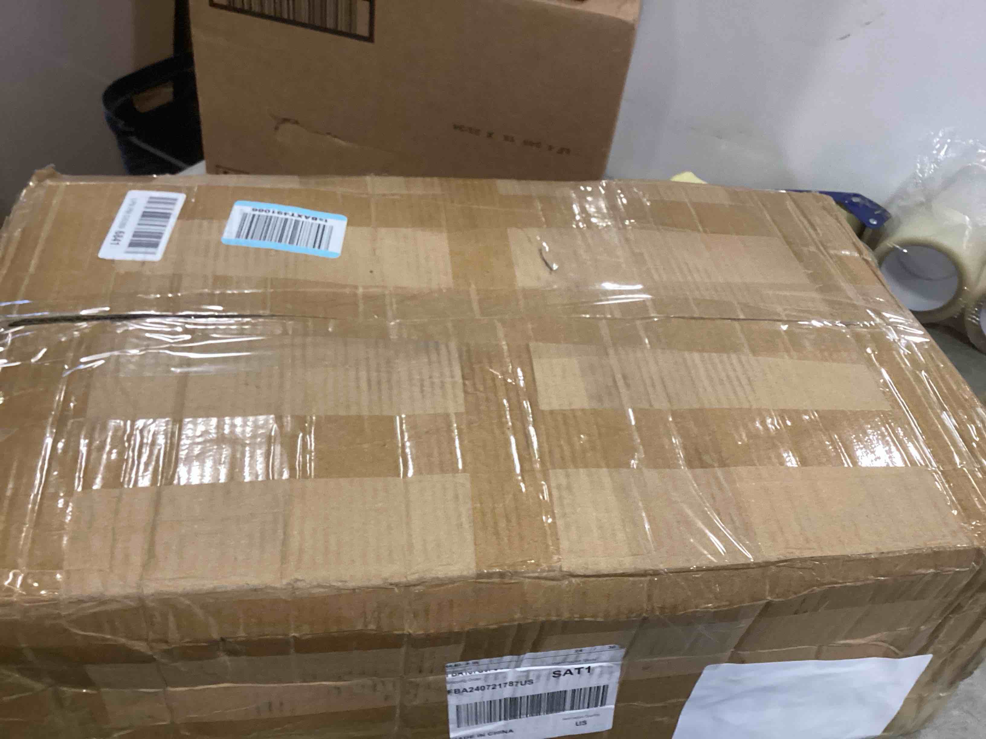 https://s3.amazonaws.com/lotting-images-prod/bidfta/PPE2300931_1745328208202.jpeg