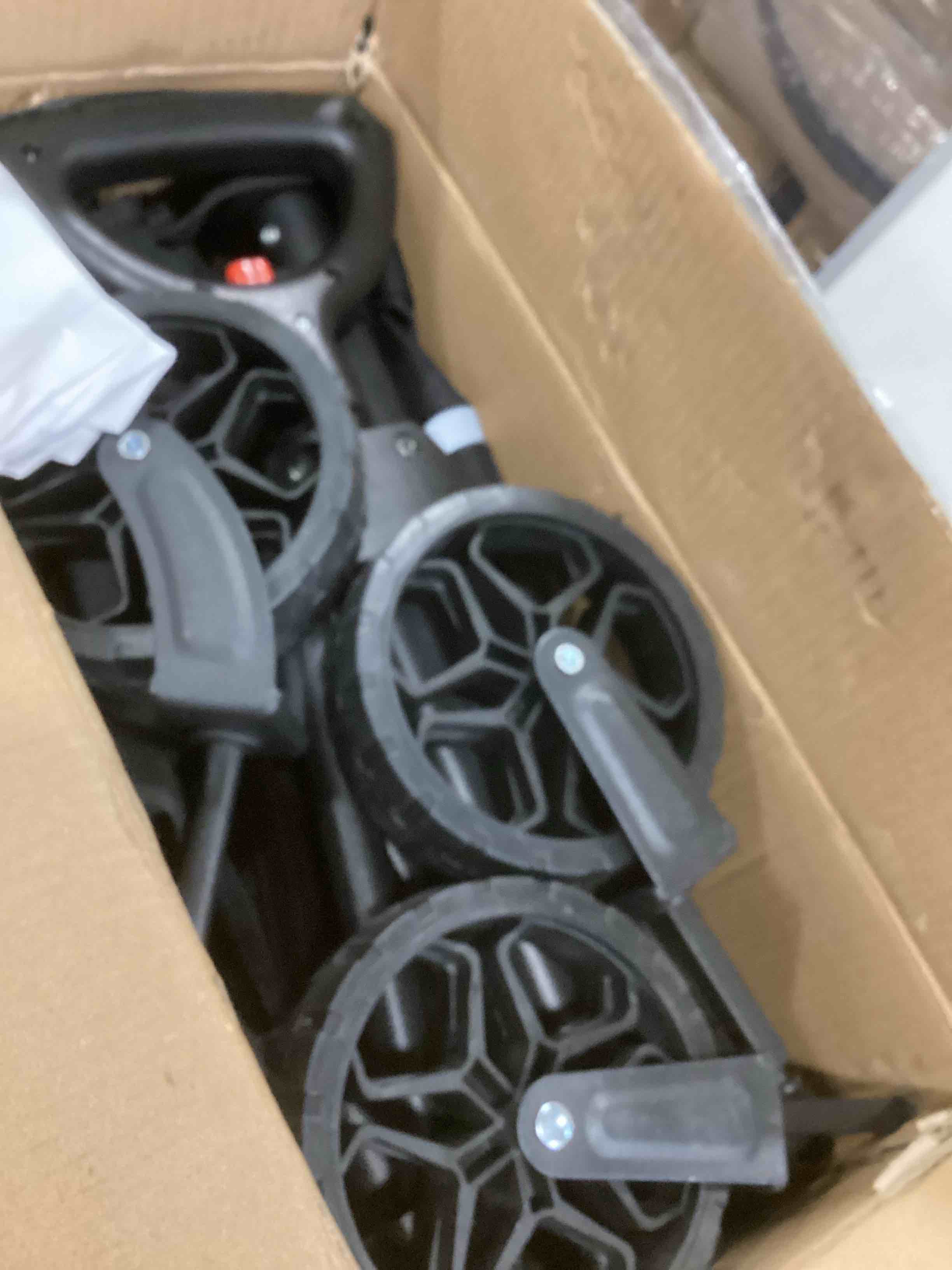 https://s3.amazonaws.com/lotting-images-prod/bidfta/PPE2300948_1745329641823.jpeg