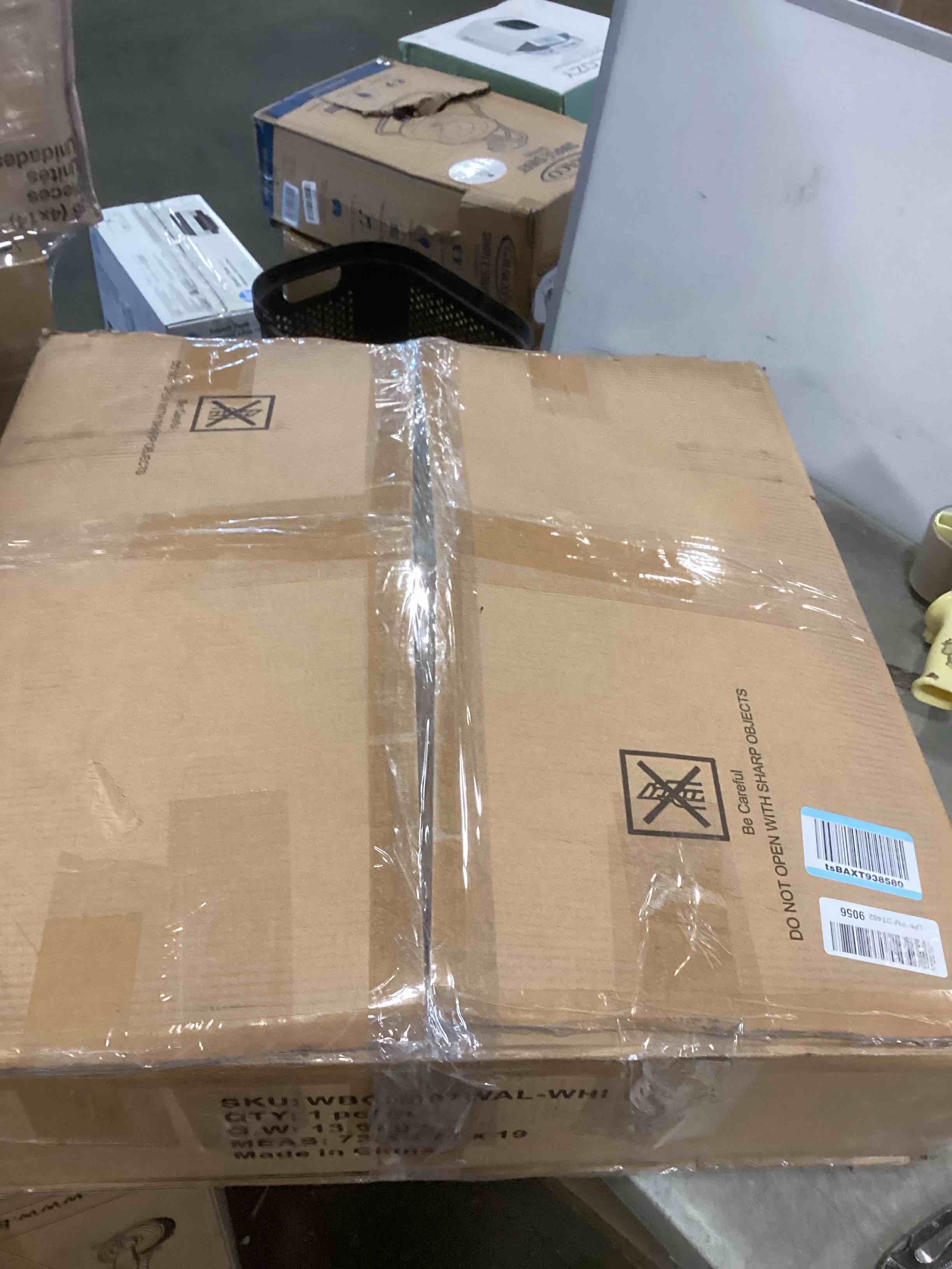 https://s3.amazonaws.com/lotting-images-prod/bidfta/PPE2300980_1745335277962.jpeg