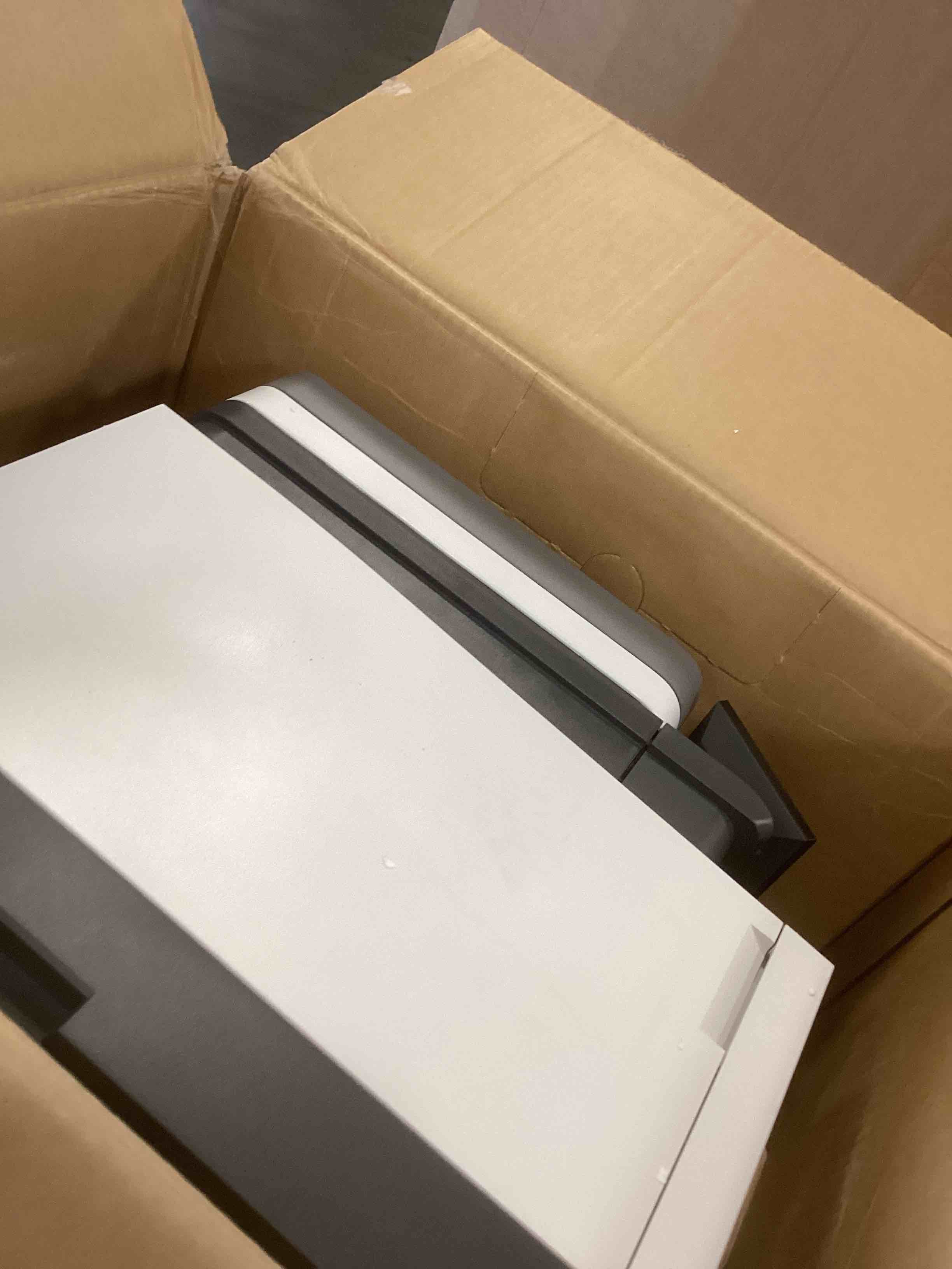 https://s3.amazonaws.com/lotting-images-prod/bidfta/PPE2301017_1745339209631.jpeg