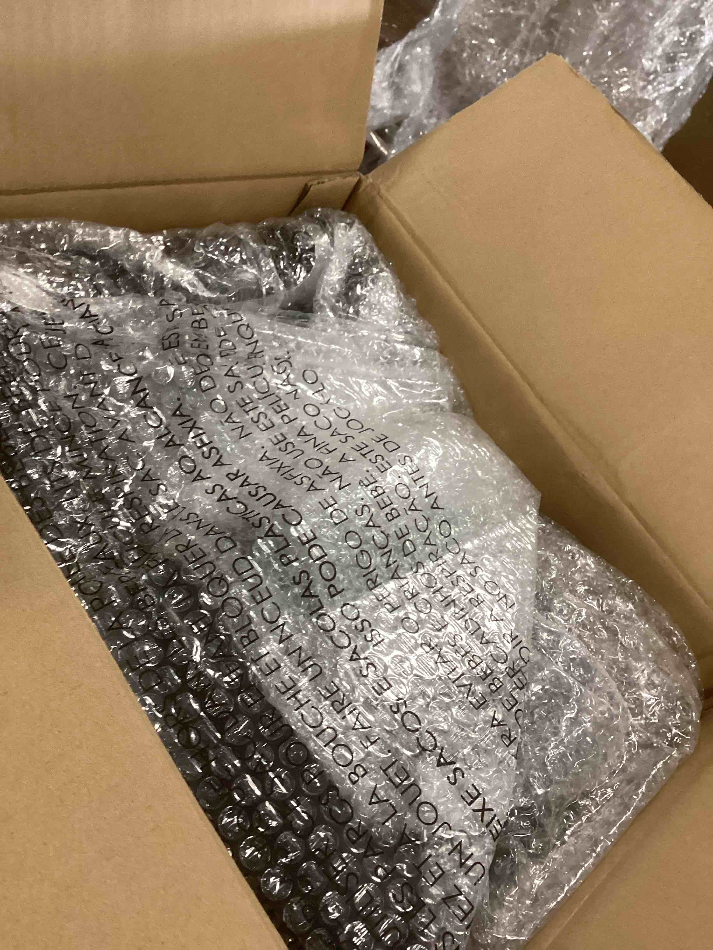 https://s3.amazonaws.com/lotting-images-prod/bidfta/PPE2301134_1745412973428.jpeg