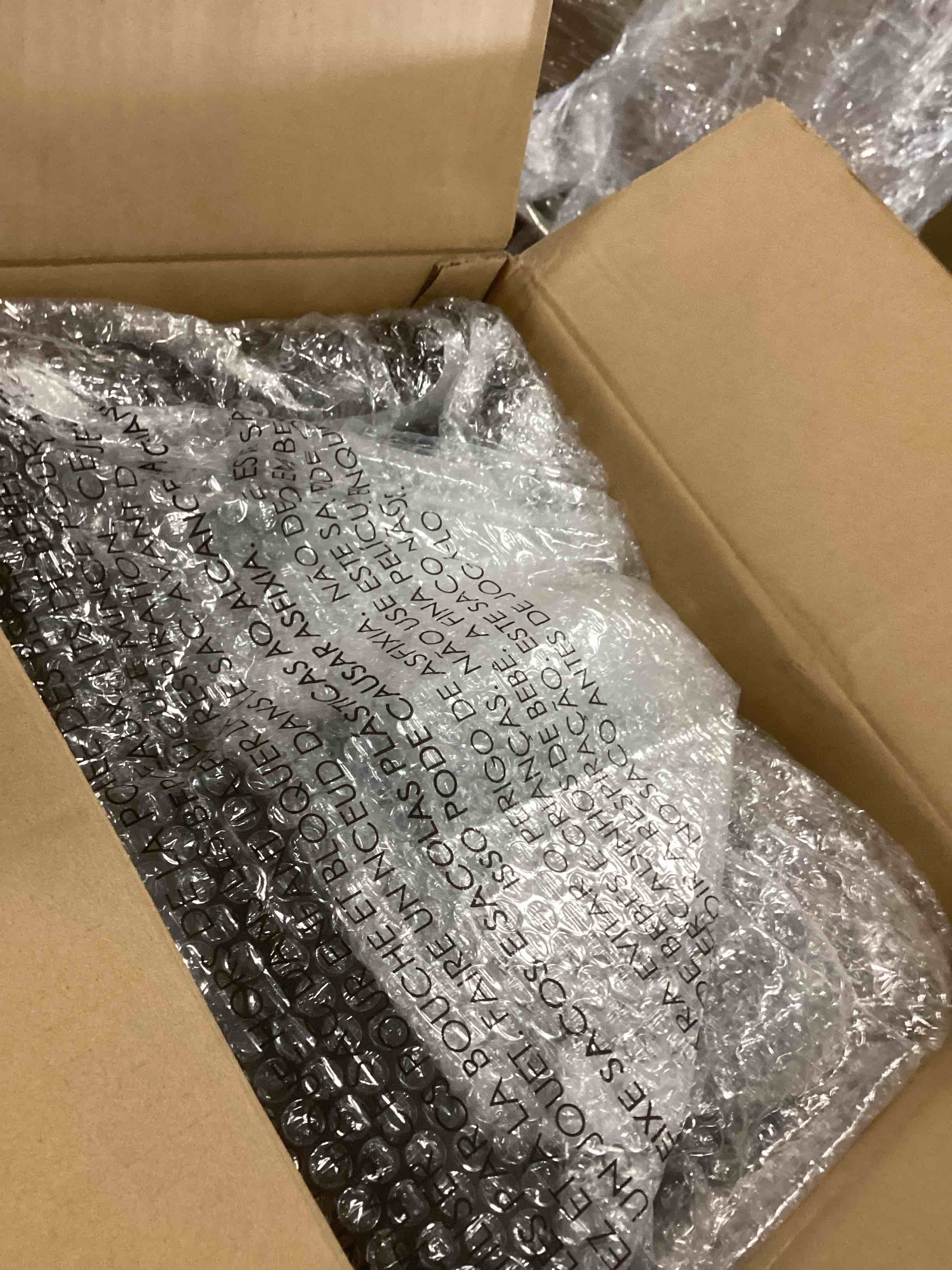 https://s3.amazonaws.com/lotting-images-prod/bidfta/PPE2301134_1745412974334.jpeg