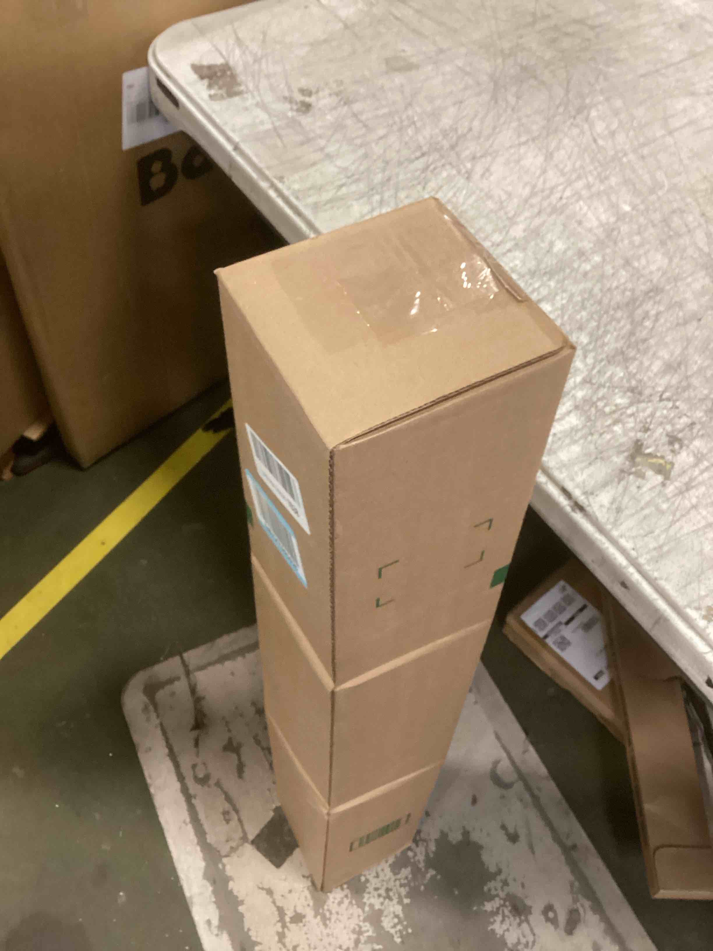 https://s3.amazonaws.com/lotting-images-prod/bidfta/PPE2301264_1745432520404.jpeg
