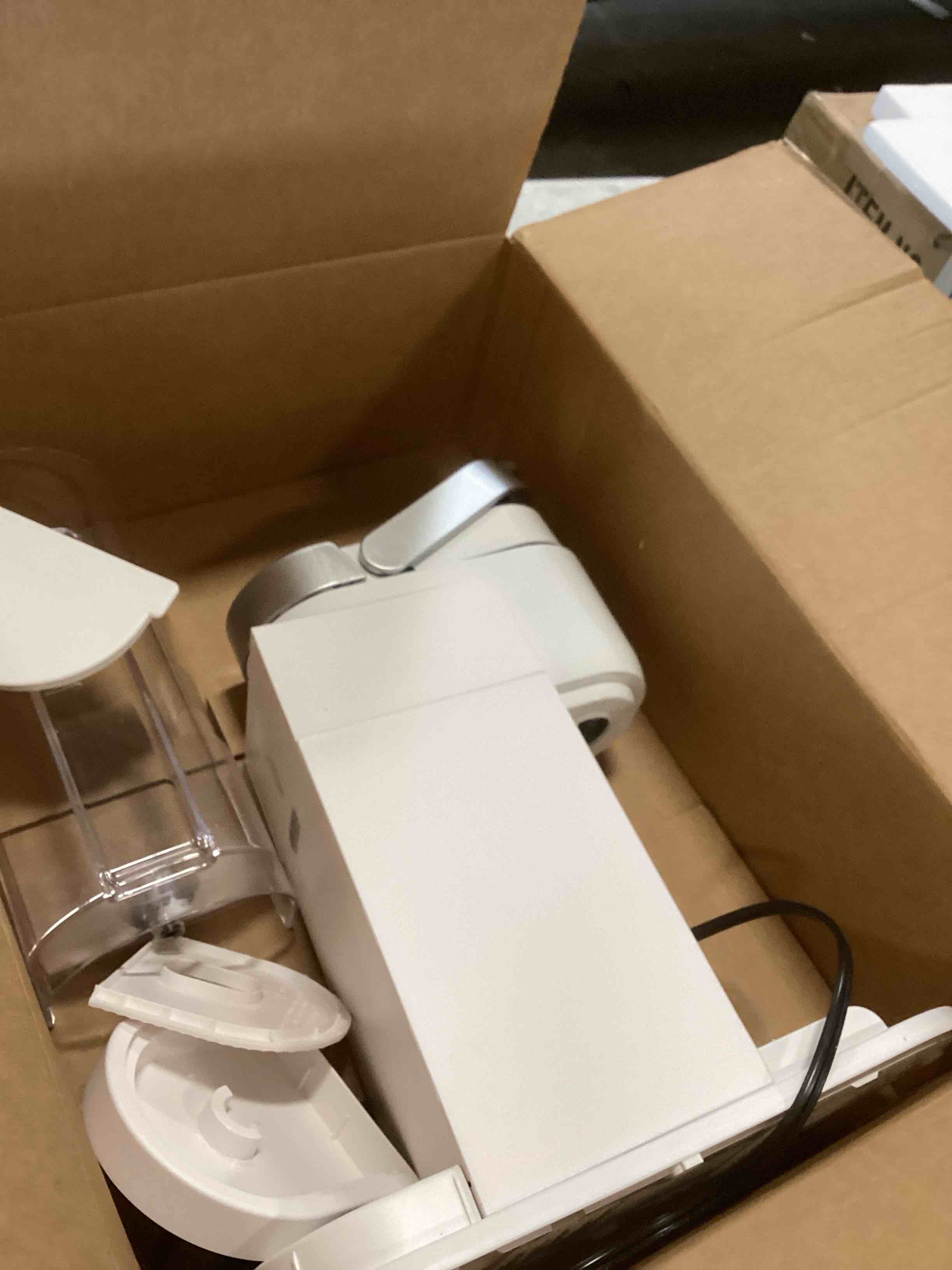 https://s3.amazonaws.com/lotting-images-prod/bidfta/PPE2301426_1745512647869.jpeg