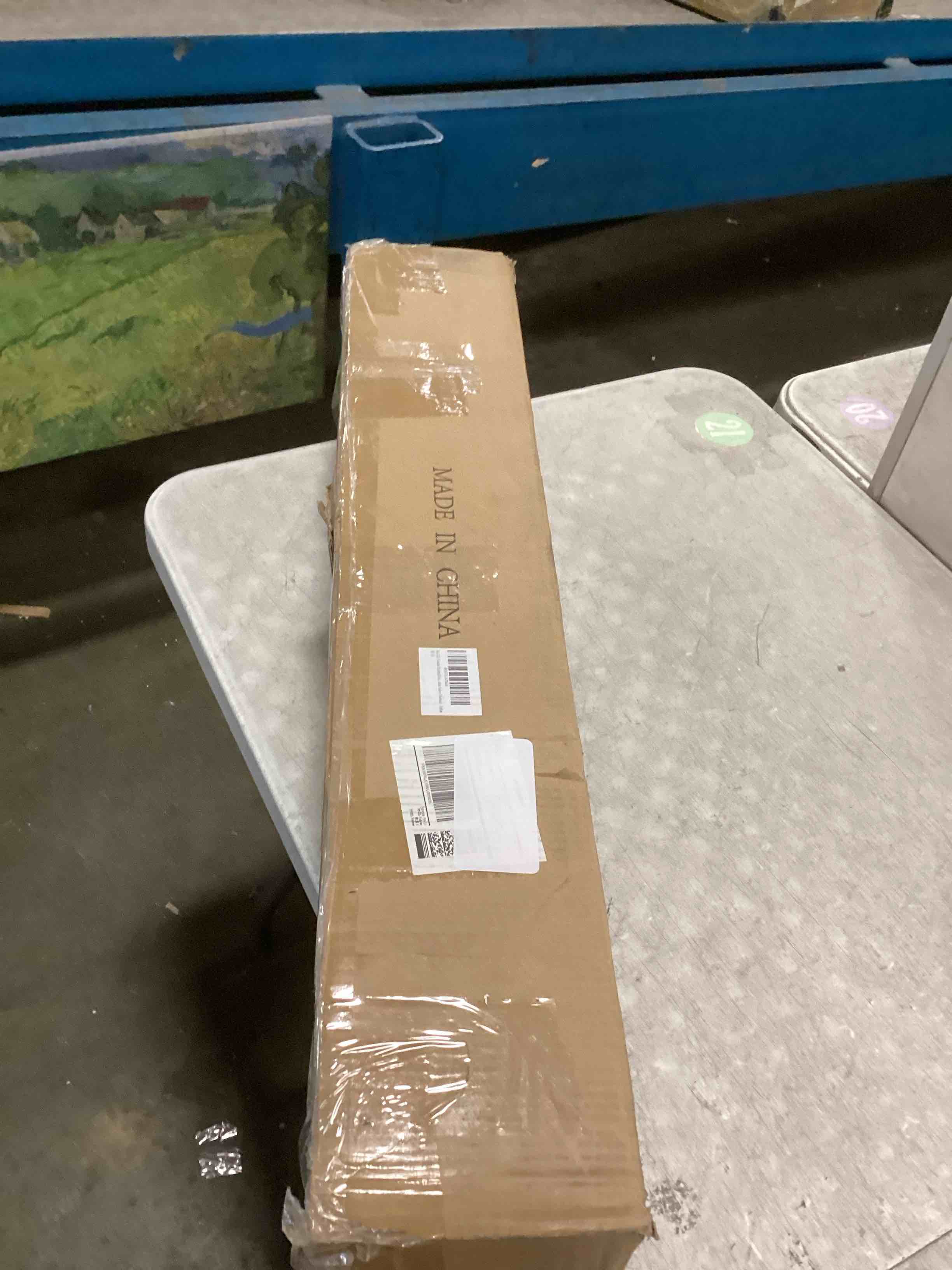 https://s3.amazonaws.com/lotting-images-prod/bidfta/PPE2301484_1745523215419.jpeg