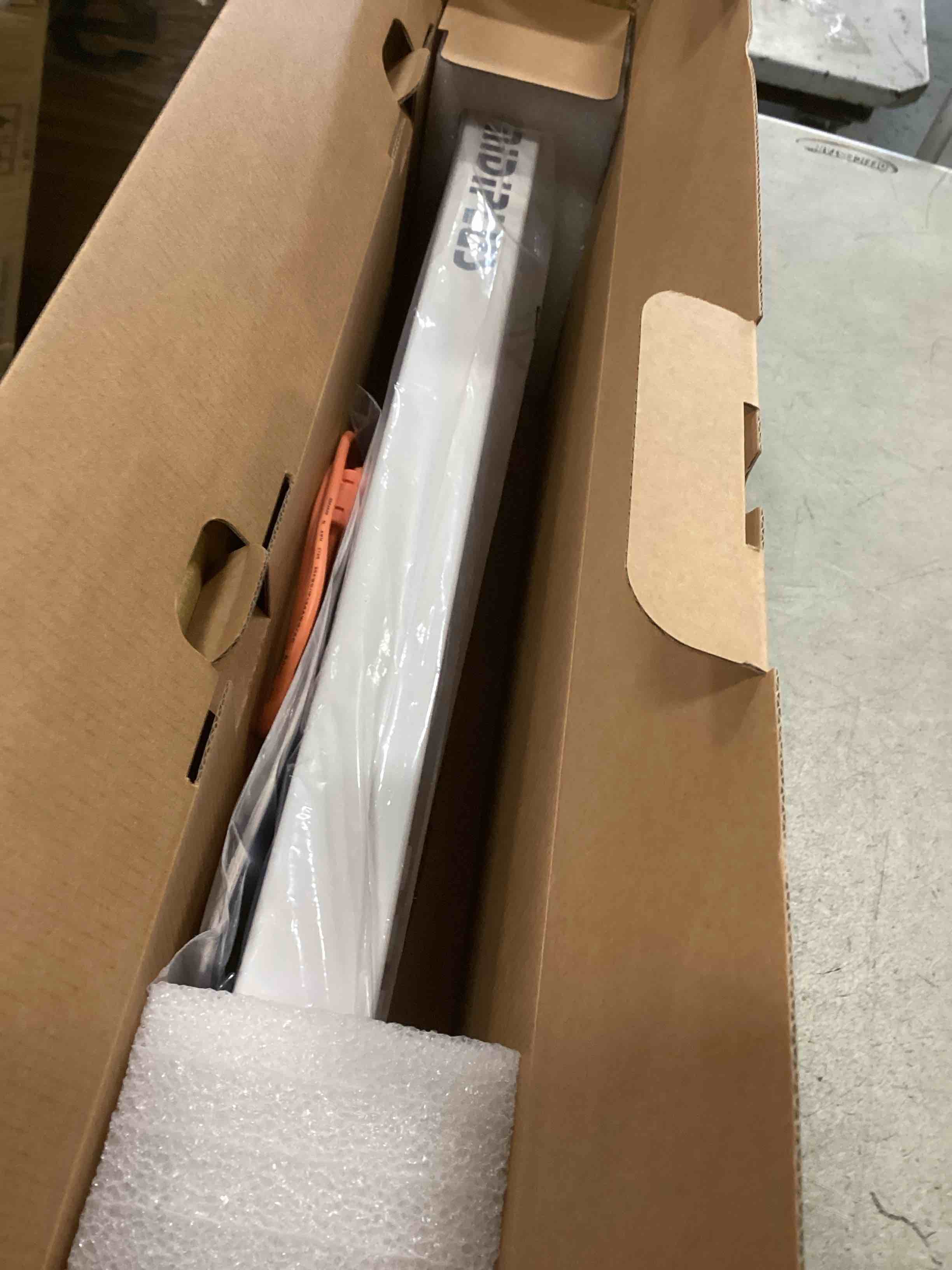 https://s3.amazonaws.com/lotting-images-prod/bidfta/PPE2301517_1745930673256.jpeg