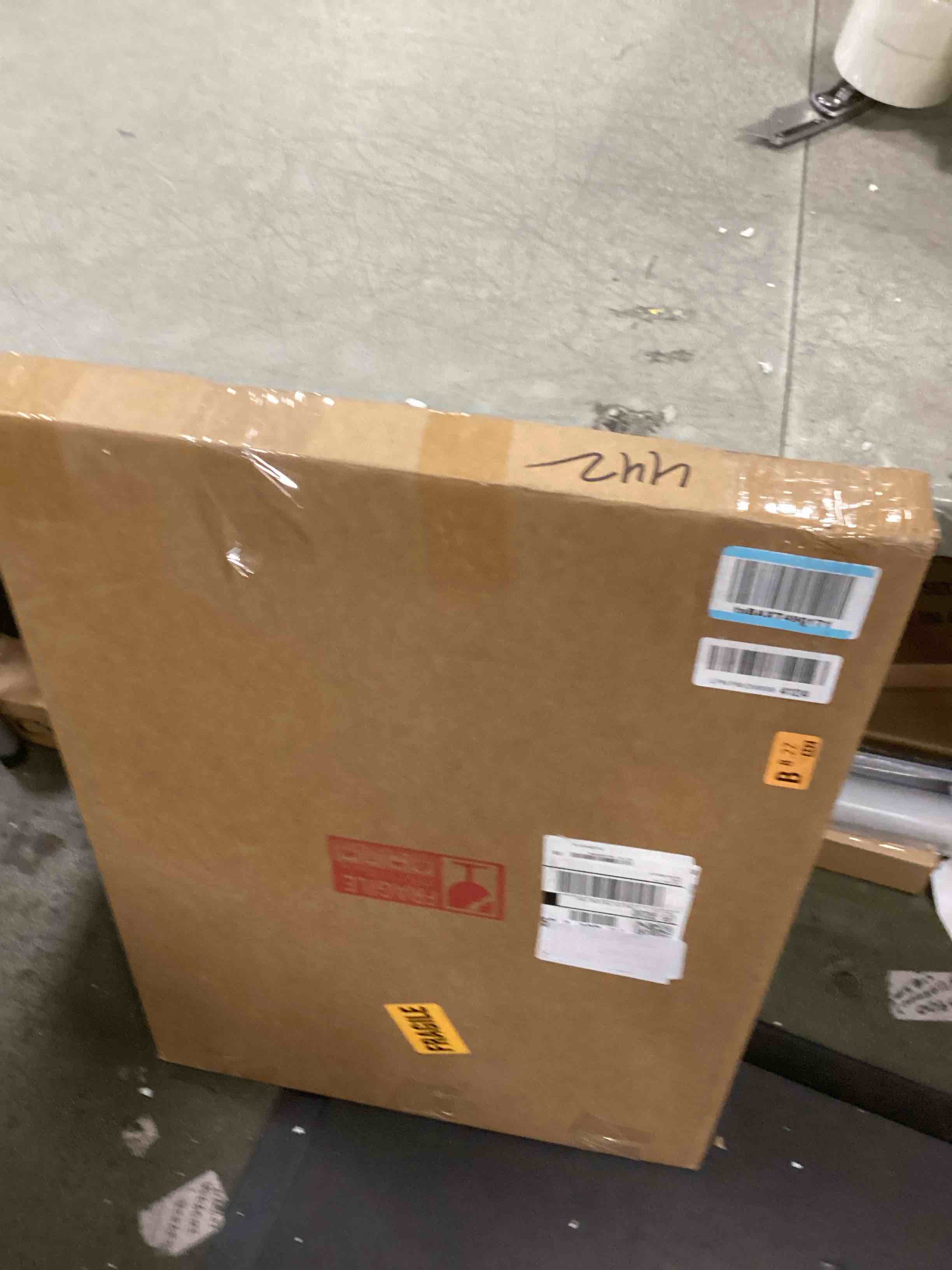 https://s3.amazonaws.com/lotting-images-prod/bidfta/PPE2301534_1745932317146.jpeg