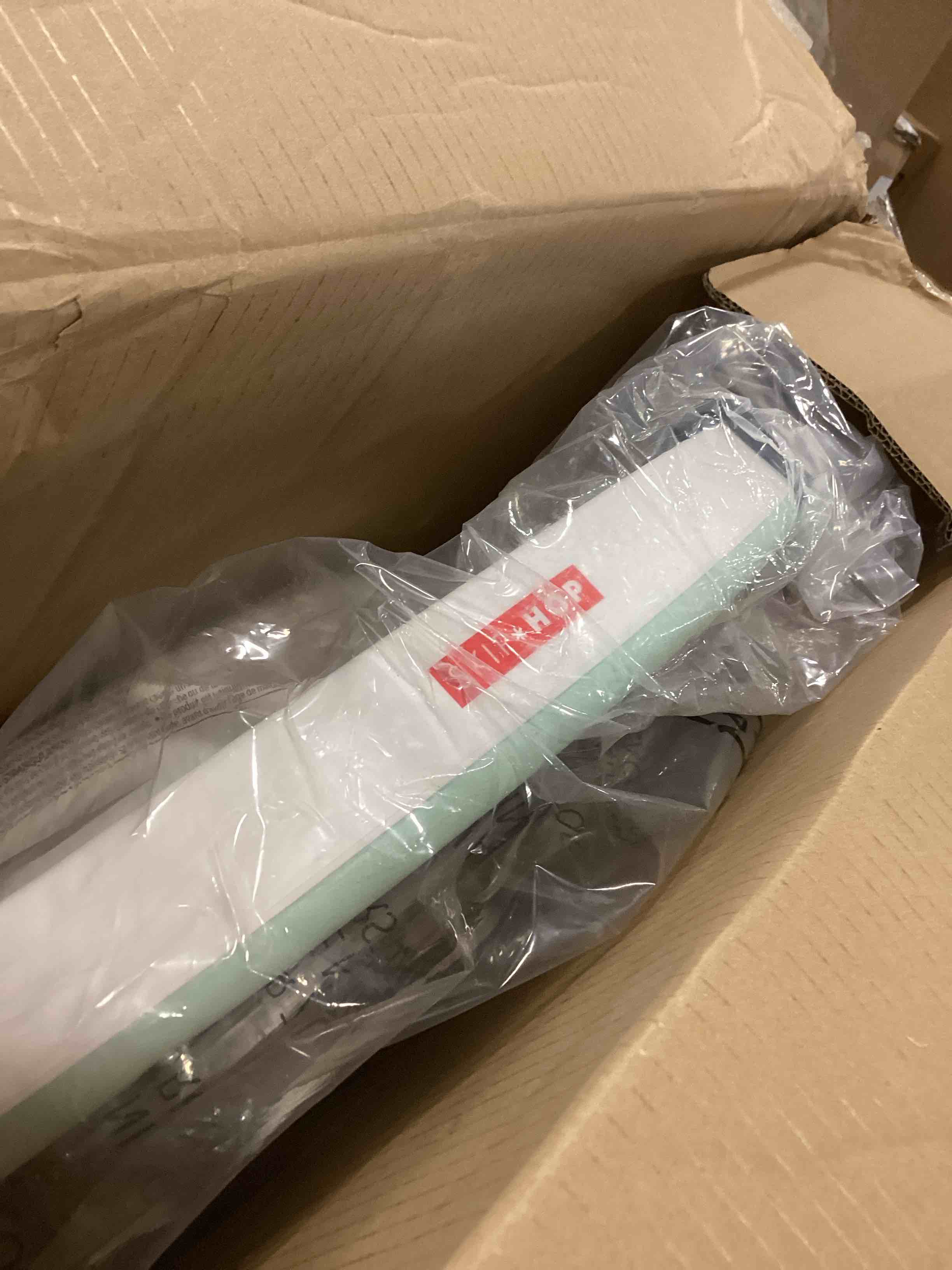 https://s3.amazonaws.com/lotting-images-prod/bidfta/PPE2301559_1745934576463.jpeg