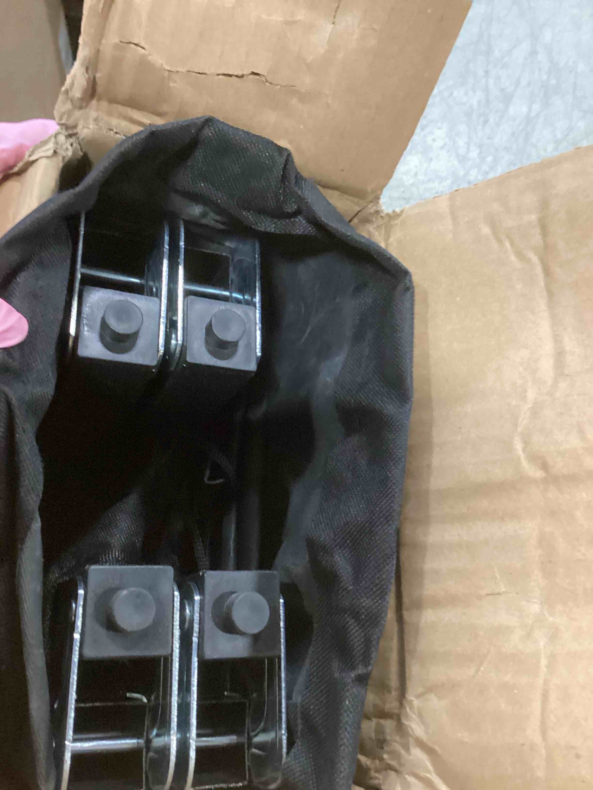 https://s3.amazonaws.com/lotting-images-prod/bidfta/PPE2301564_1745936444844.jpeg