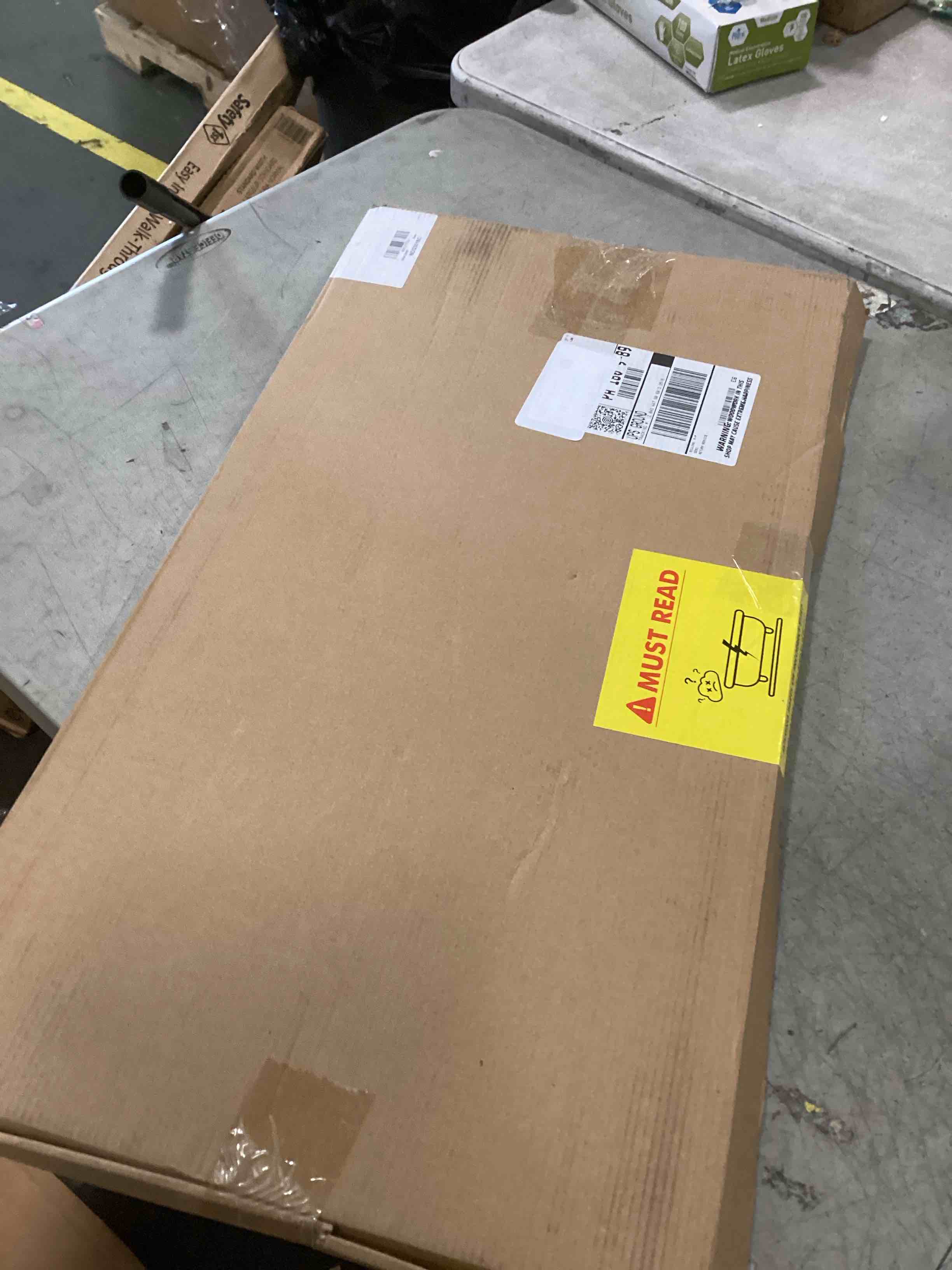 https://s3.amazonaws.com/lotting-images-prod/bidfta/PPE2301677_1745954440536.jpeg