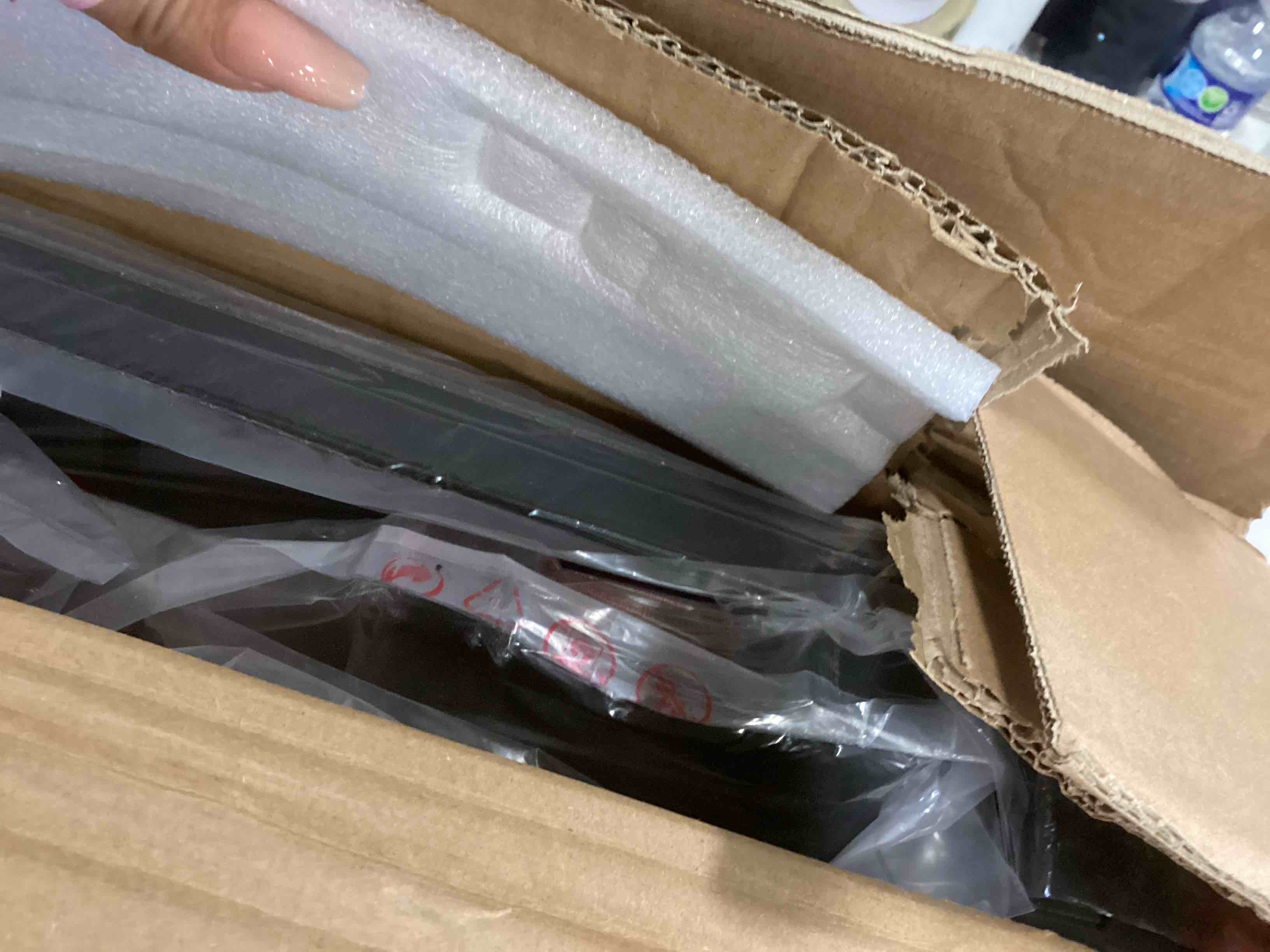 https://s3.amazonaws.com/lotting-images-prod/bidfta/PPE2301950_1746115081832.jpeg