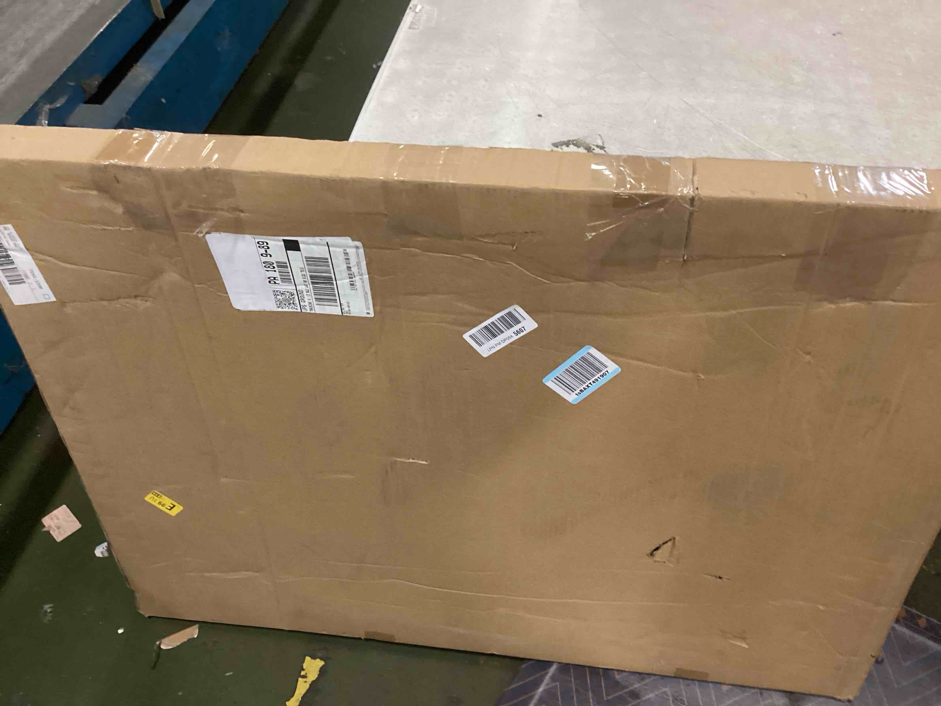 https://s3.amazonaws.com/lotting-images-prod/bidfta/PPE2301955_1746115600304.jpeg
