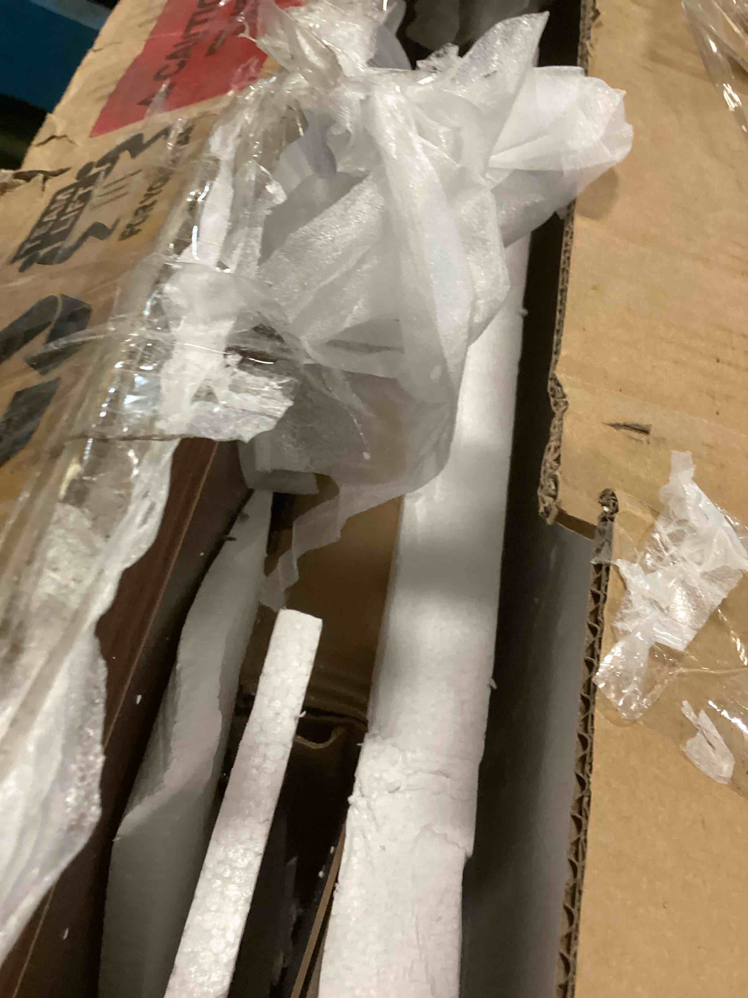 https://s3.amazonaws.com/lotting-images-prod/bidfta/PPE2301980_1746120853918.jpeg