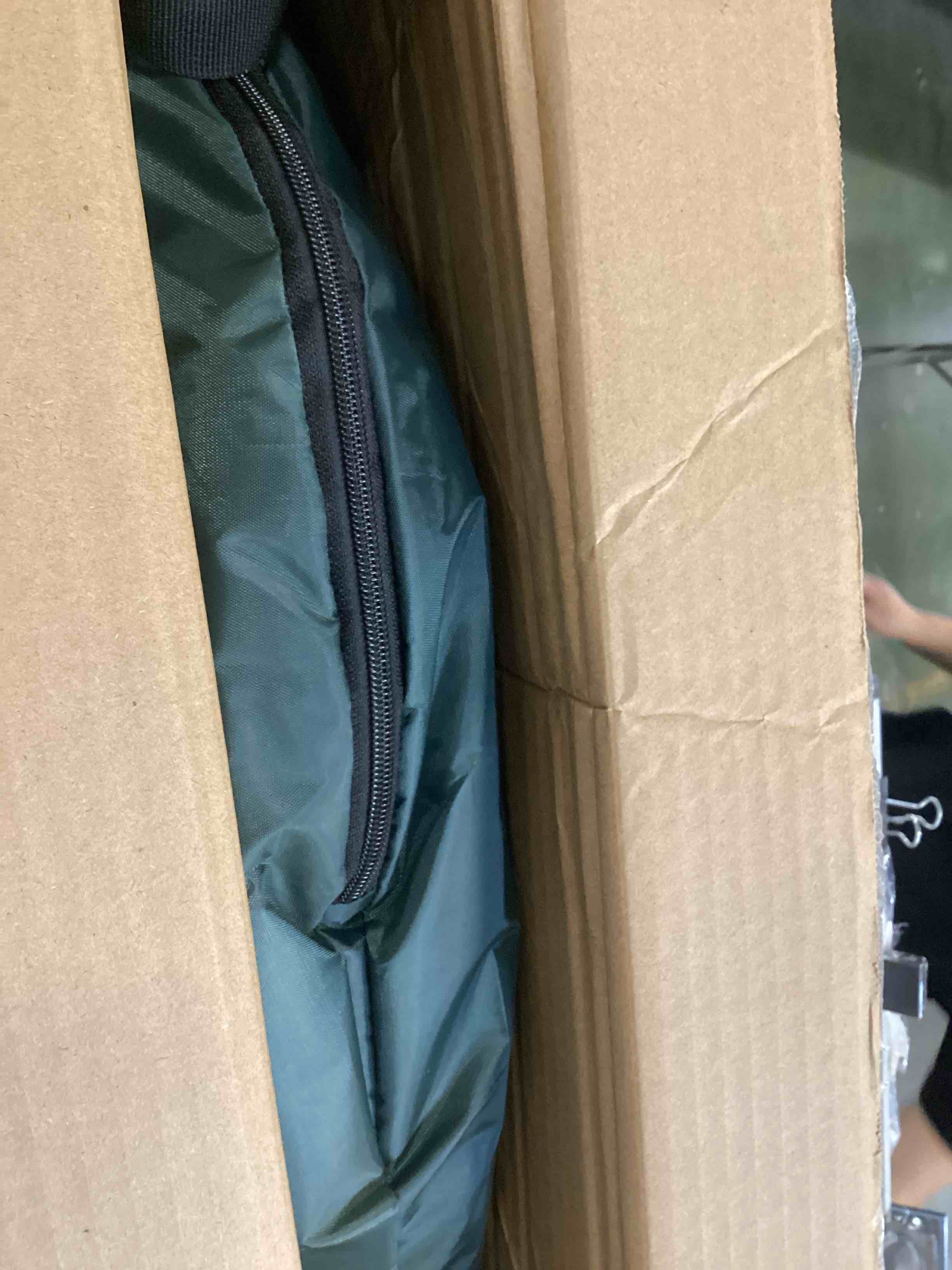 https://s3.amazonaws.com/lotting-images-prod/bidfta/PPE2303089_1743015136355.jpeg
