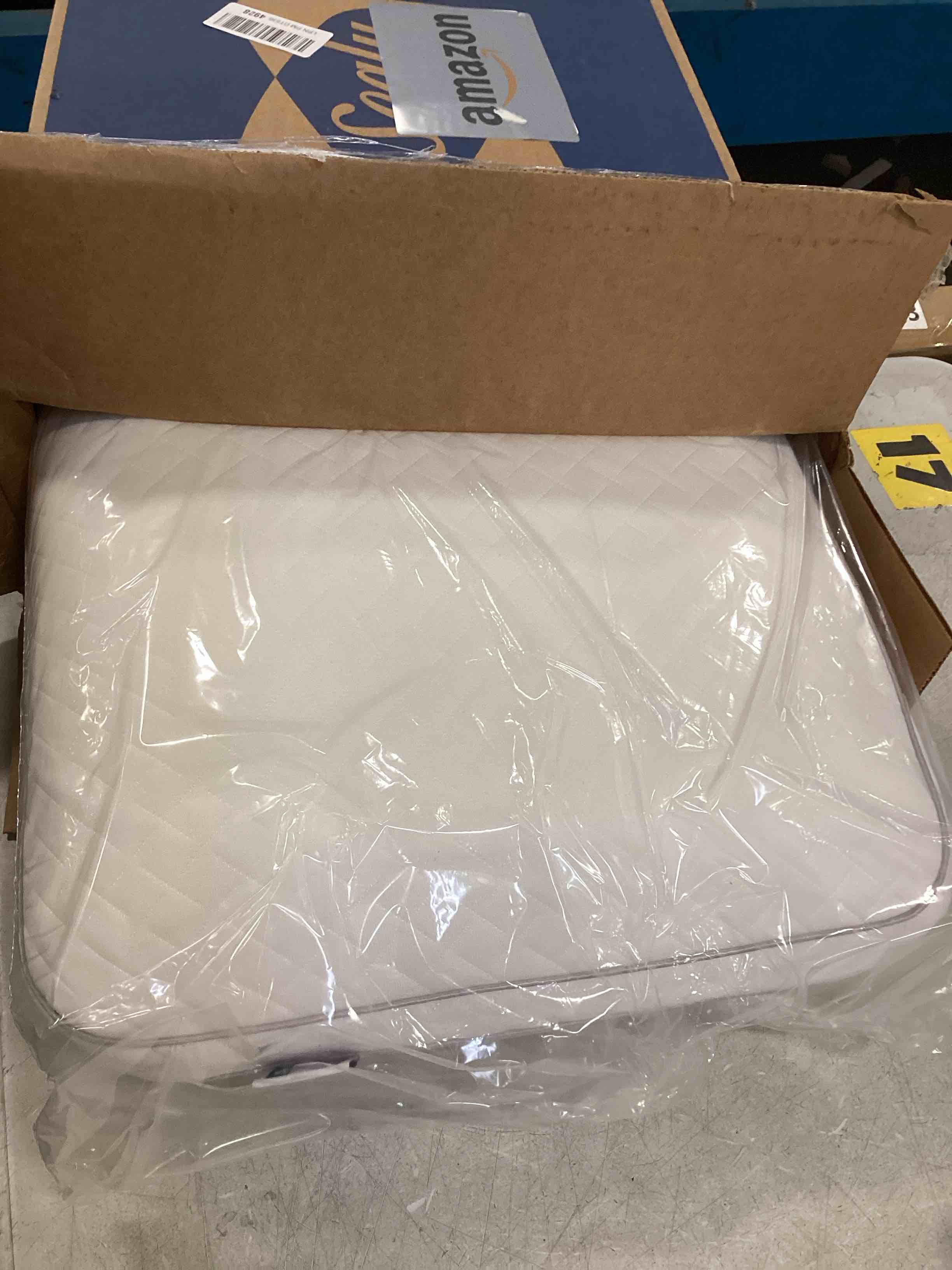 https://s3.amazonaws.com/lotting-images-prod/bidfta/PPE2303280_1743011861294.jpeg
