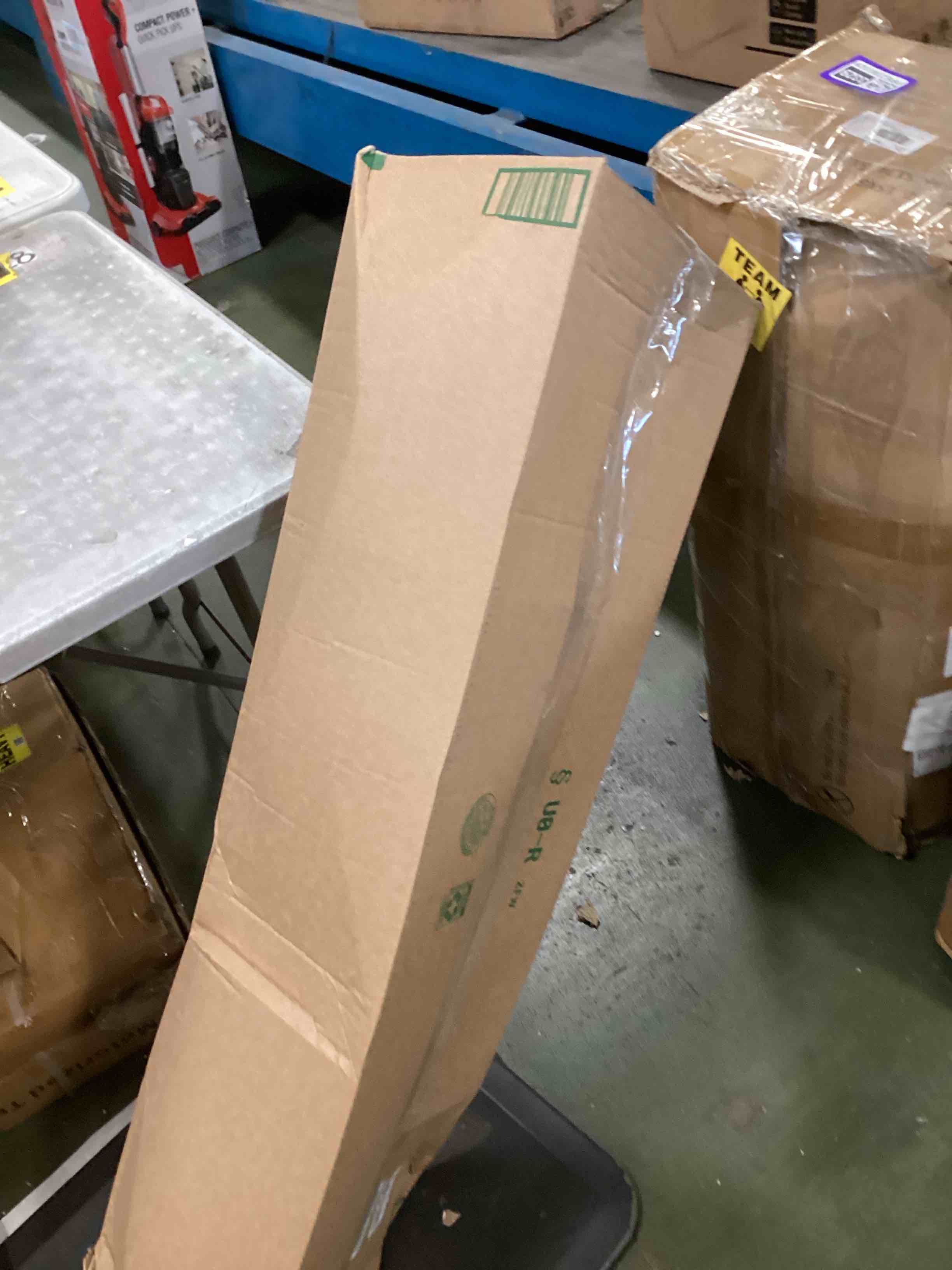 https://s3.amazonaws.com/lotting-images-prod/bidfta/PPE2303349_1743080433797.jpeg