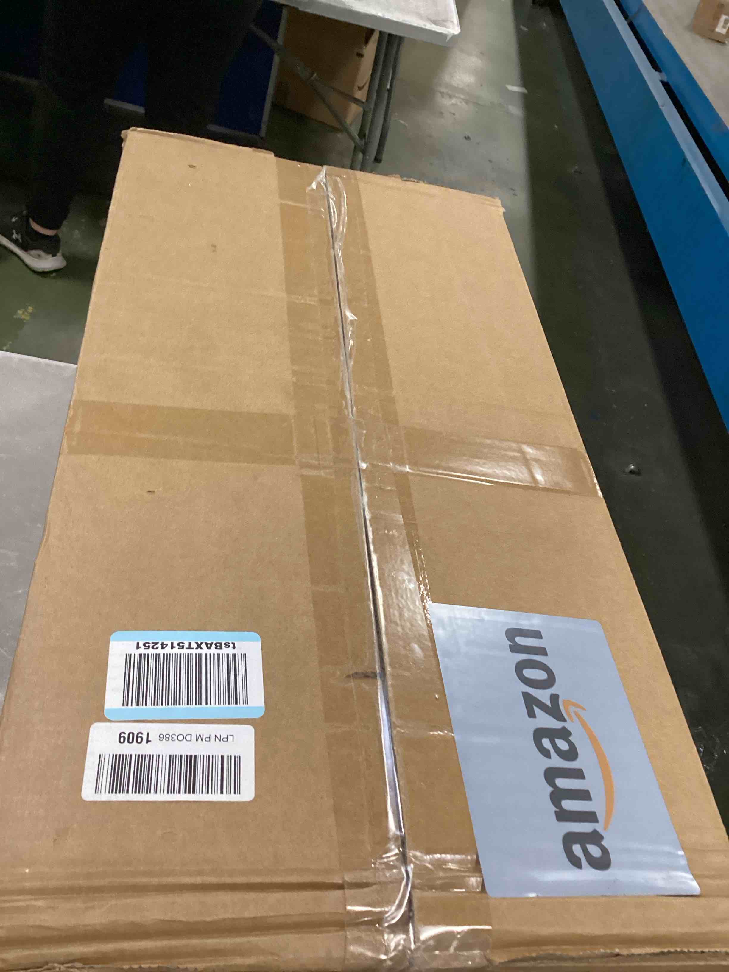 https://s3.amazonaws.com/lotting-images-prod/bidfta/PPE2303704_1743168925129.jpeg