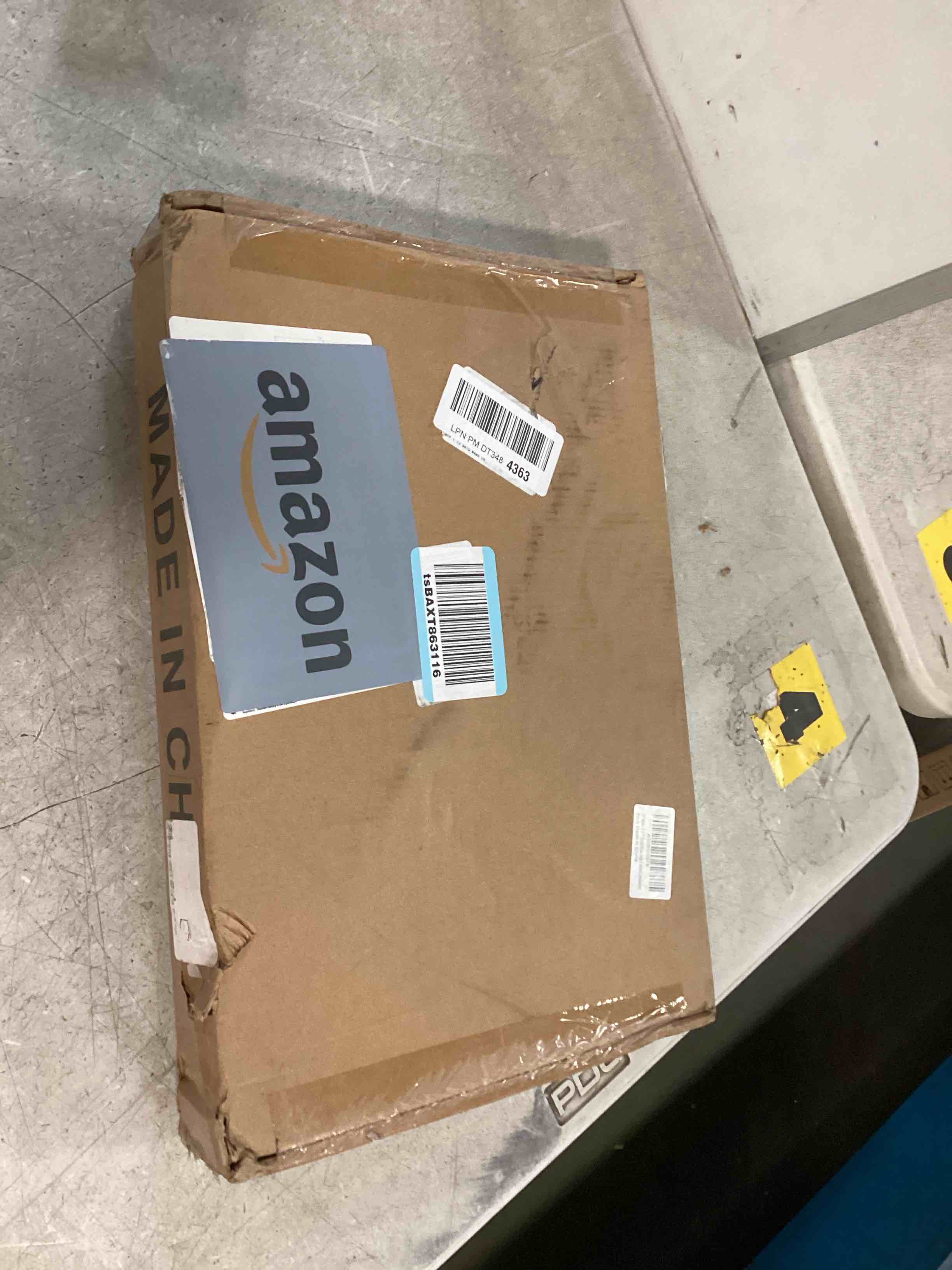 https://s3.amazonaws.com/lotting-images-prod/bidfta/PPE2304691_1743777003259.jpeg