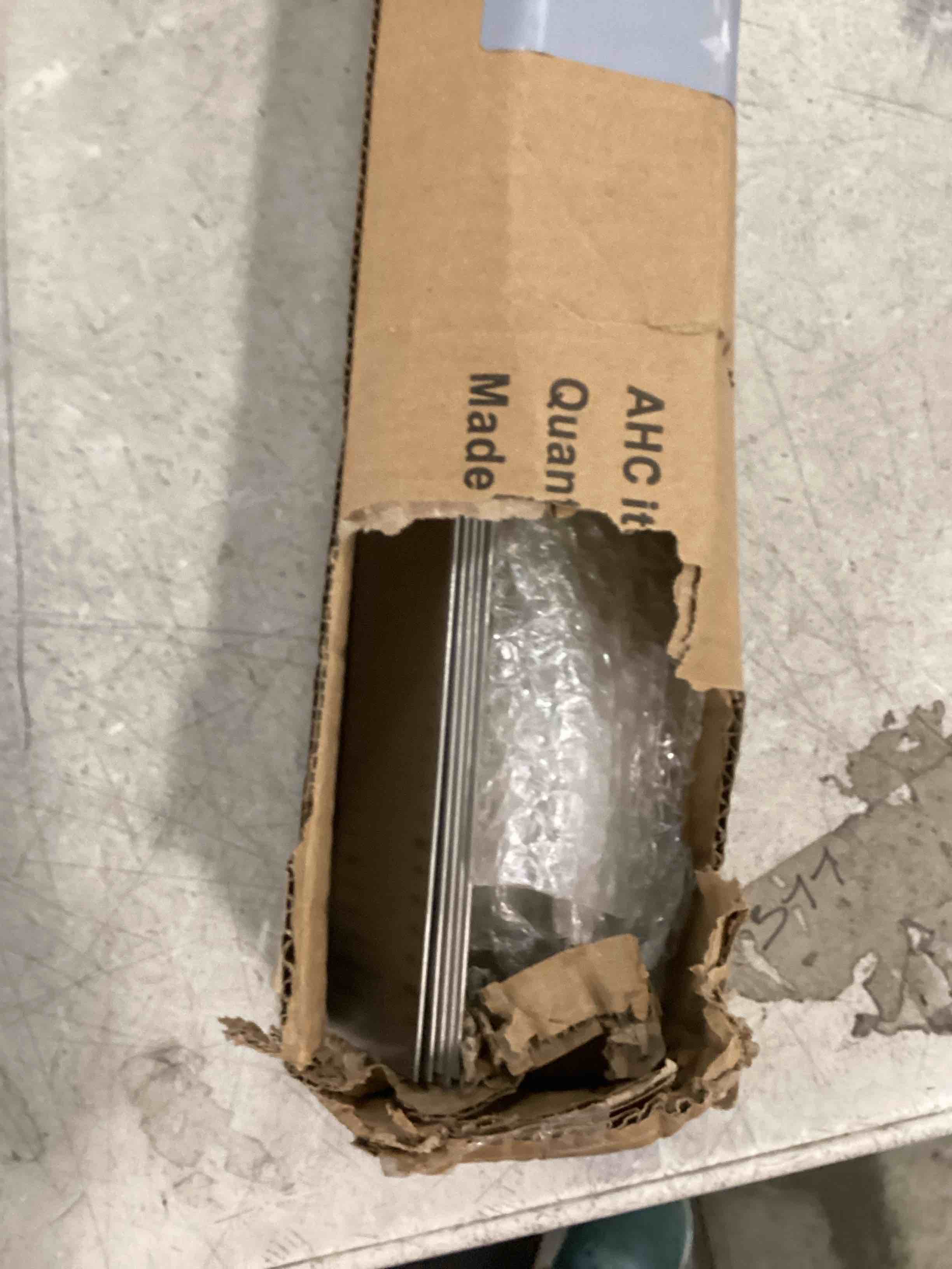 https://s3.amazonaws.com/lotting-images-prod/bidfta/PPE2304706_1743778091535.jpeg
