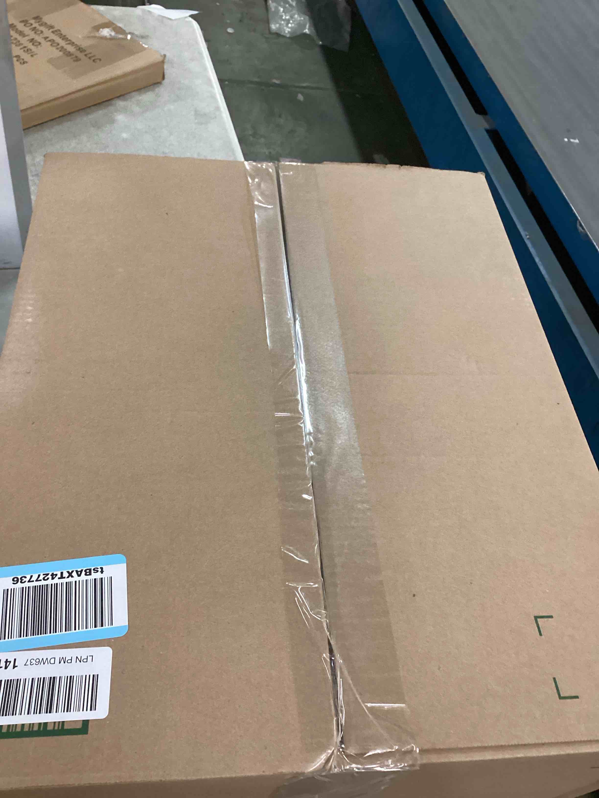 https://s3.amazonaws.com/lotting-images-prod/bidfta/PPE2304832_1743791703308.jpeg