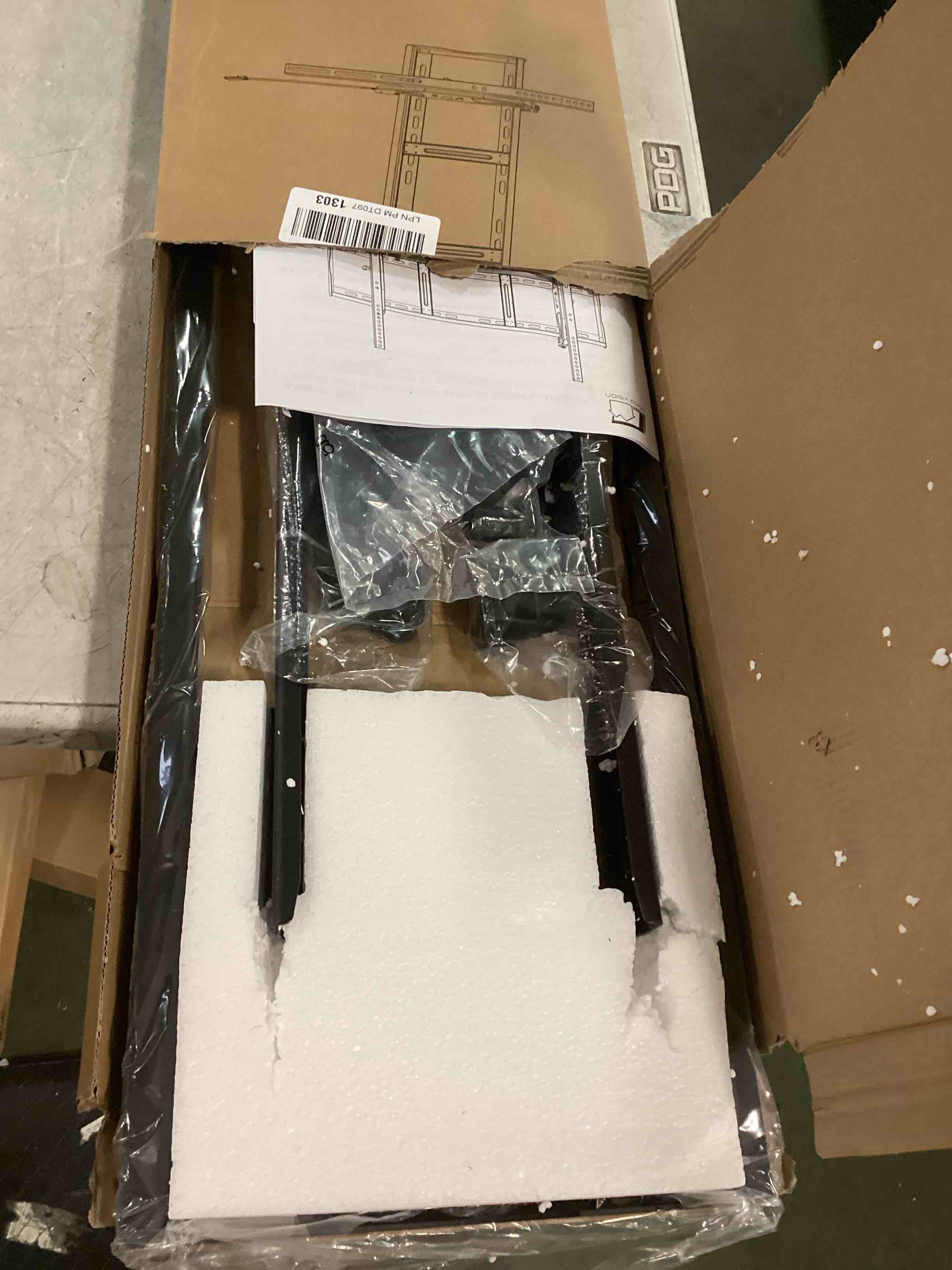https://s3.amazonaws.com/lotting-images-prod/bidfta/PPE2304841_1743792933104.jpeg