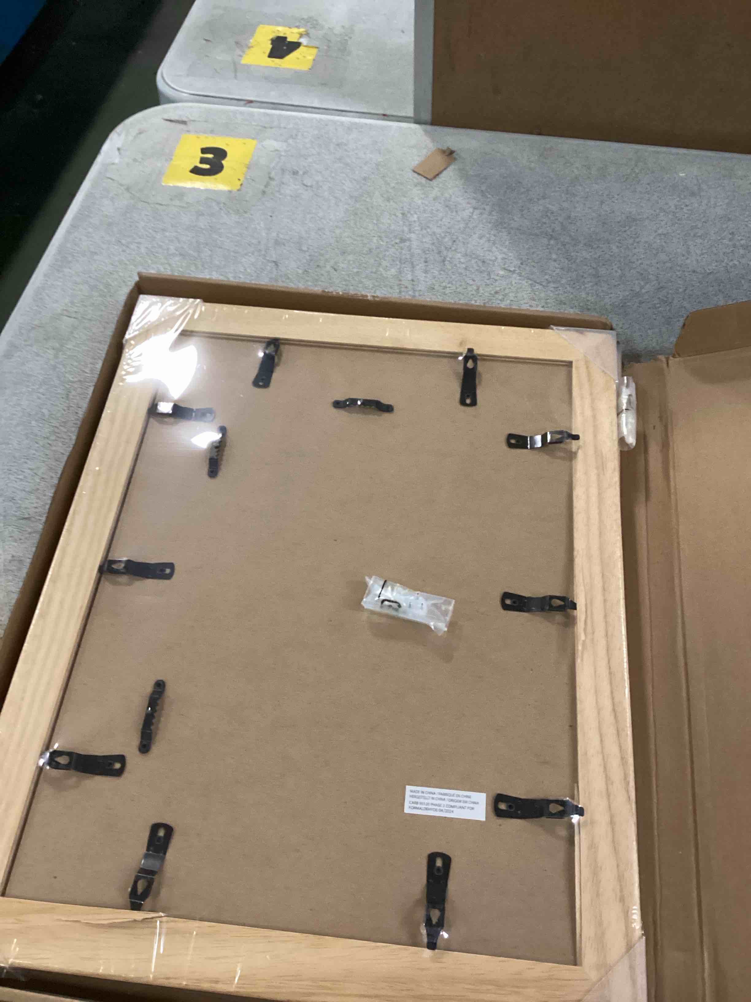 https://s3.amazonaws.com/lotting-images-prod/bidfta/PPE2304907_1744030867777.jpeg