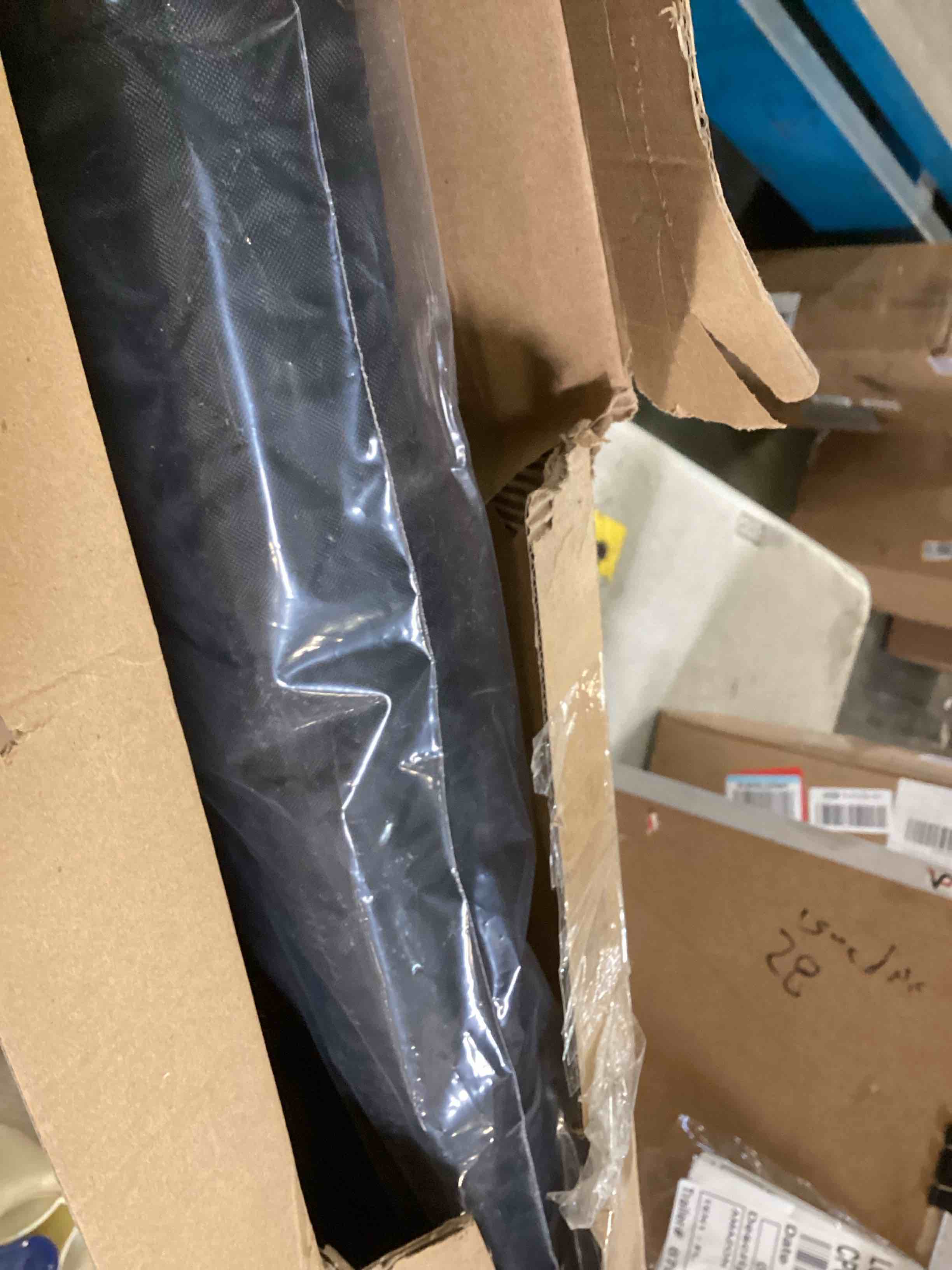 https://s3.amazonaws.com/lotting-images-prod/bidfta/PPE2304993_1744039437173.jpeg