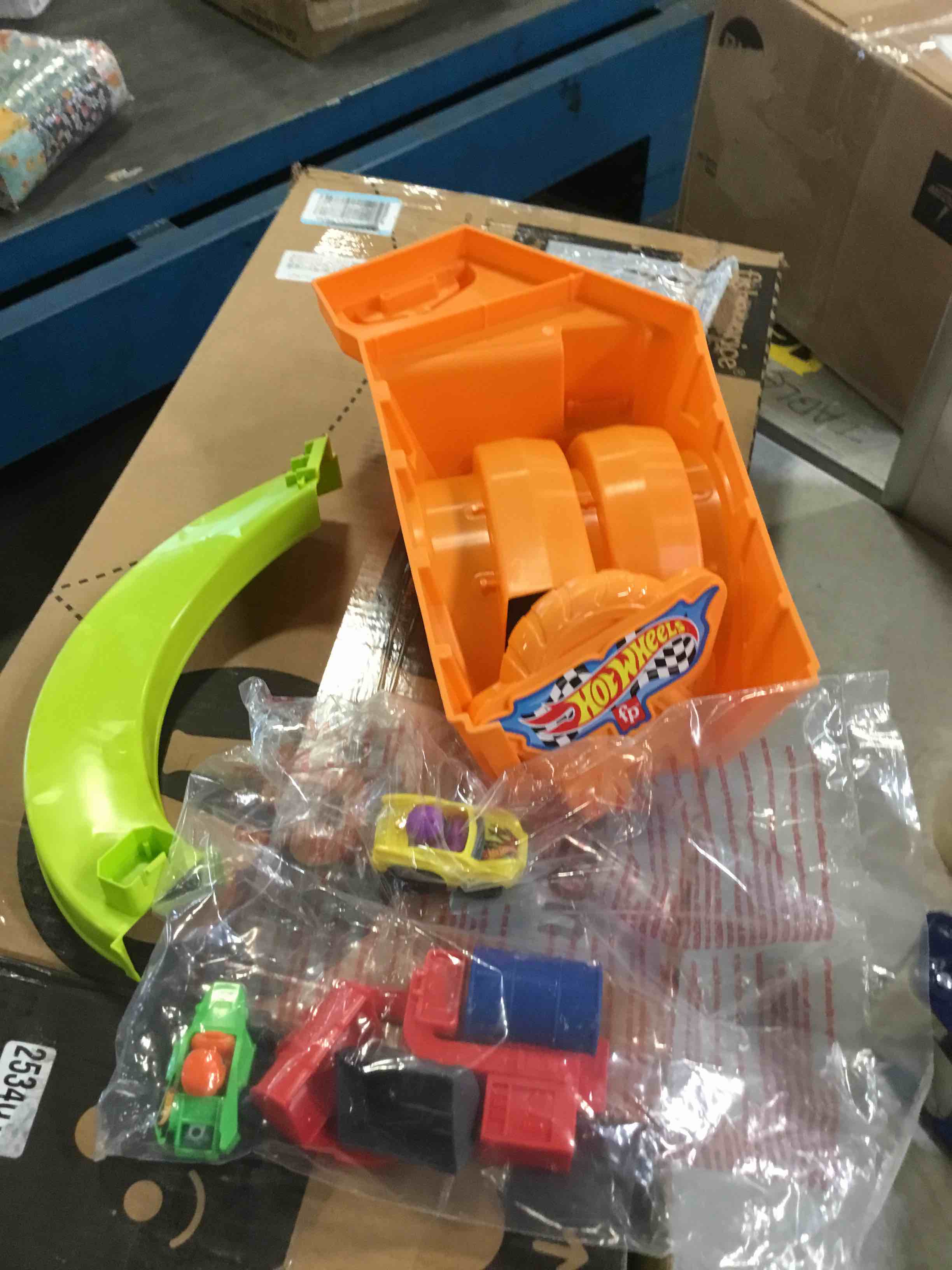 https://s3.amazonaws.com/lotting-images-prod/bidfta/PPE2305040_1742227382992.jpeg