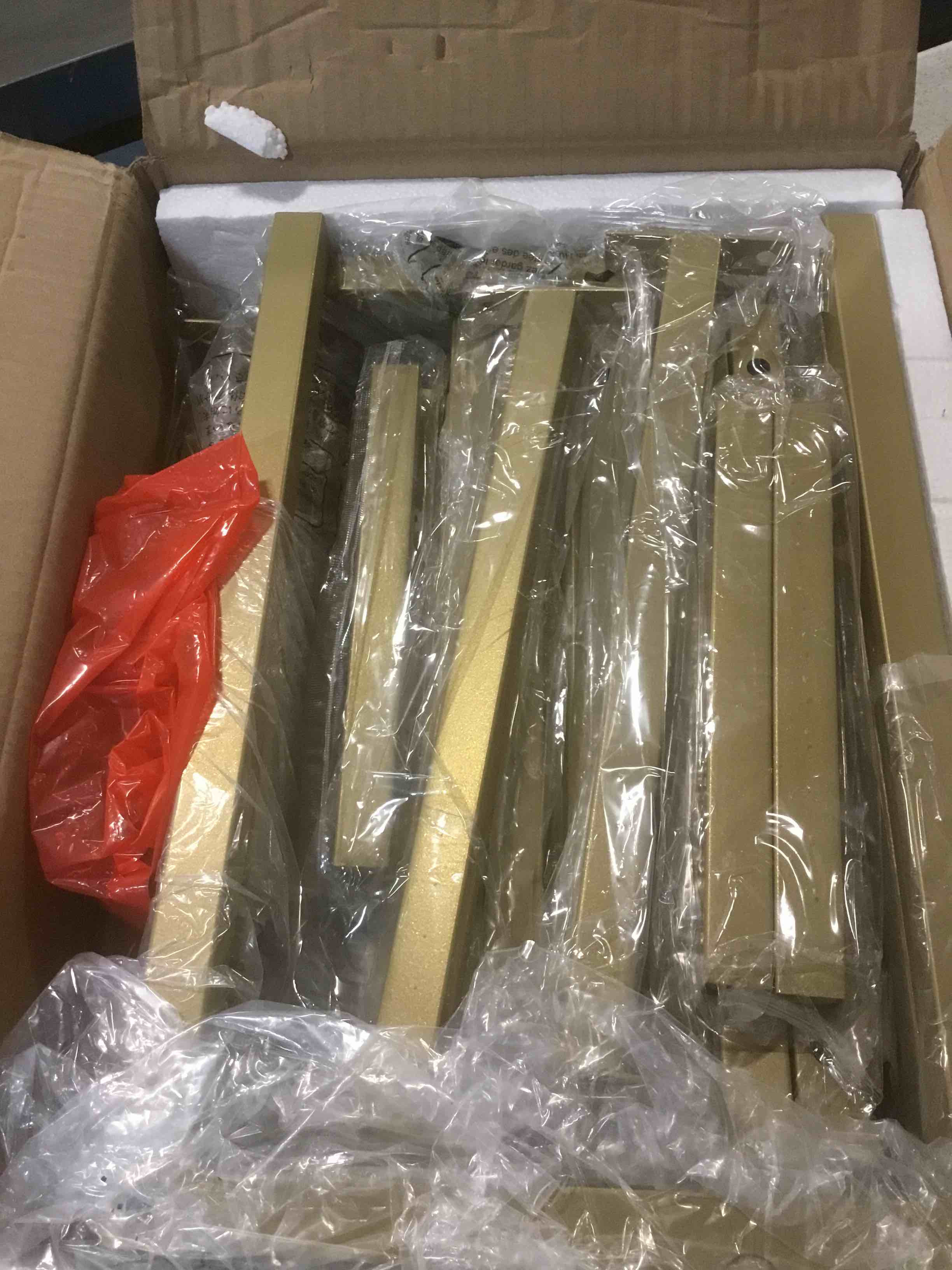 https://s3.amazonaws.com/lotting-images-prod/bidfta/PPE2305342_1743101400210.jpeg